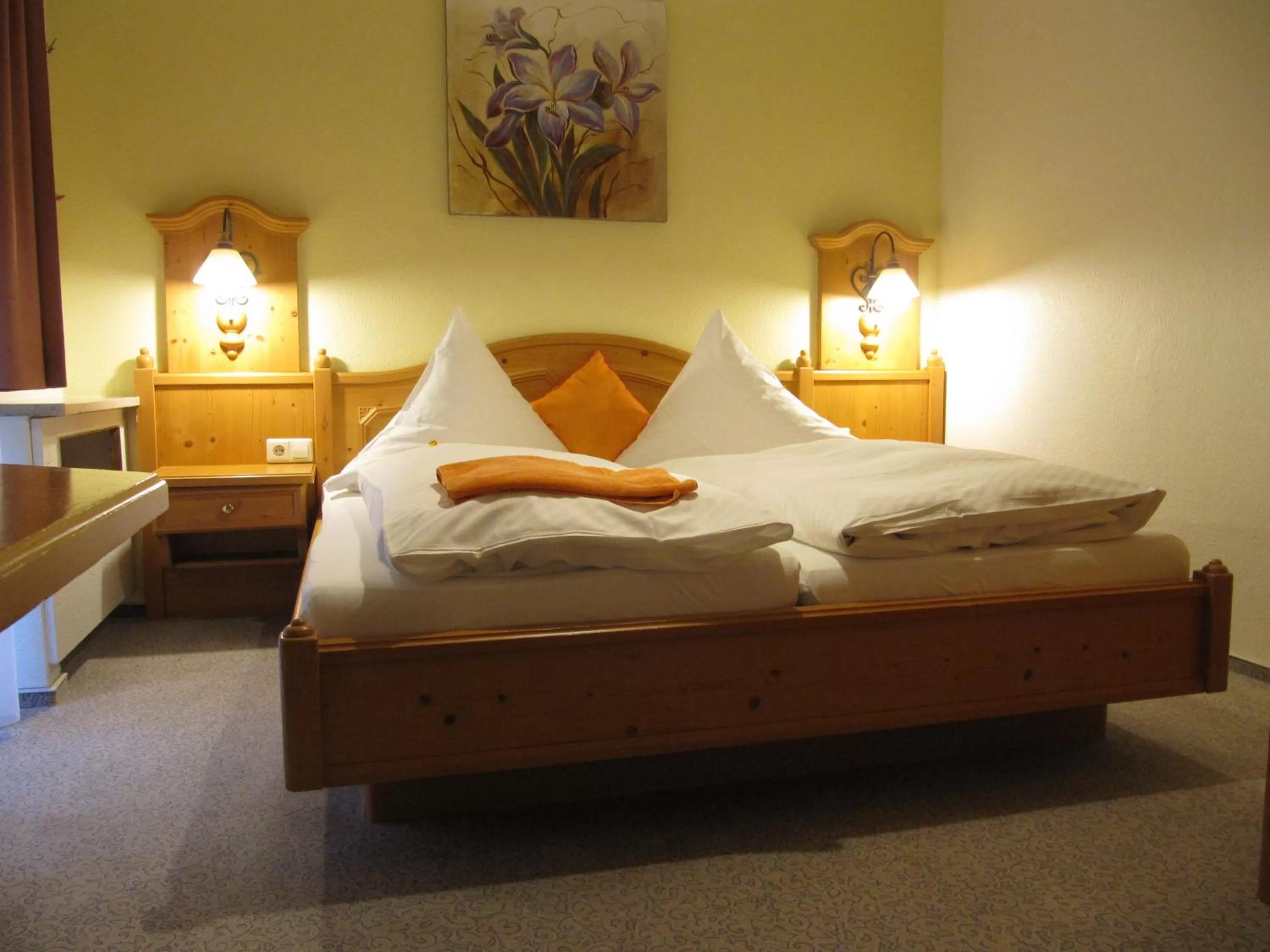Photo of the whole room, Bed in Hotel Gasthof am Selteltor