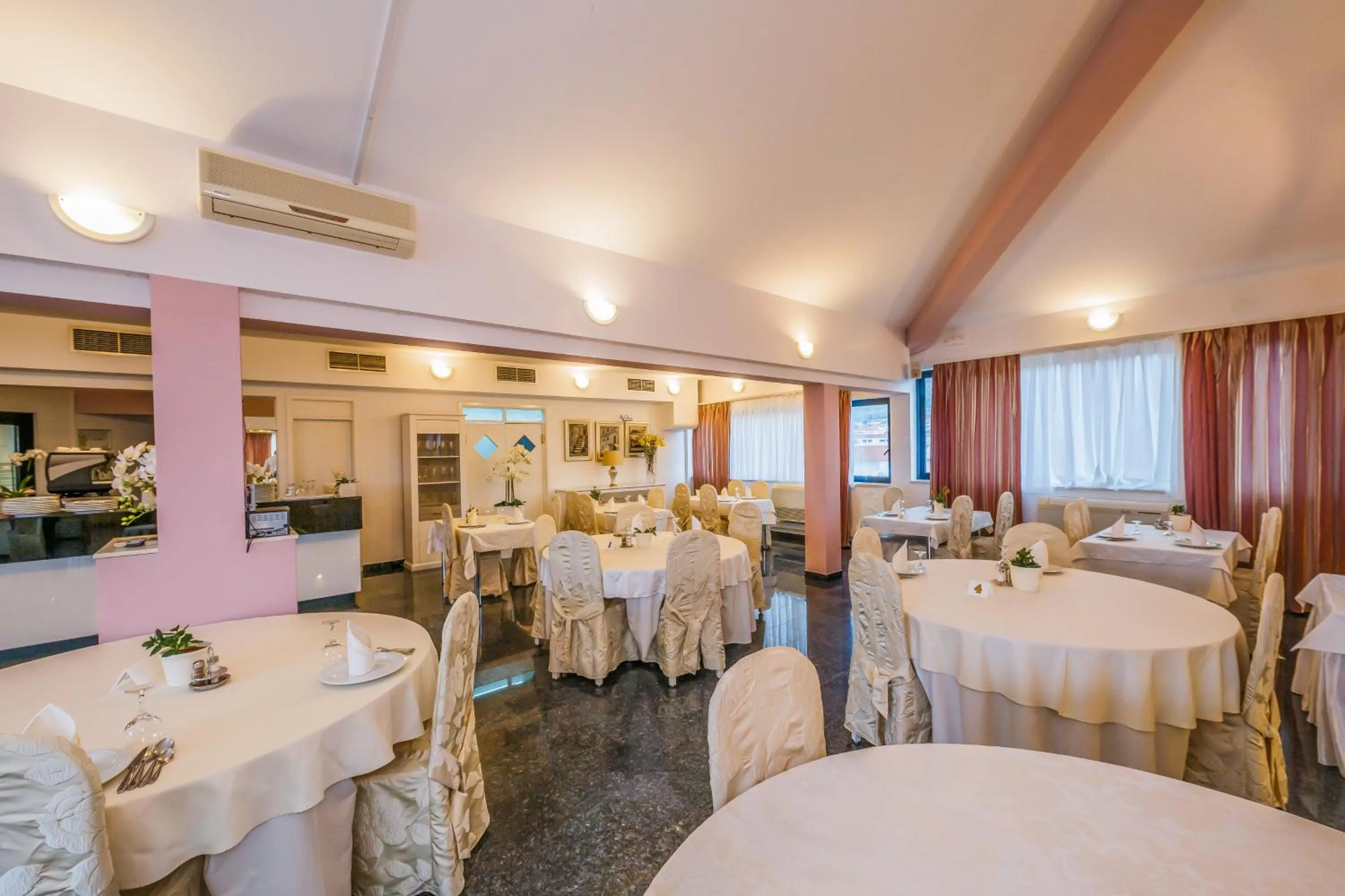 Breakfast in Hotel Bellevue Trogir