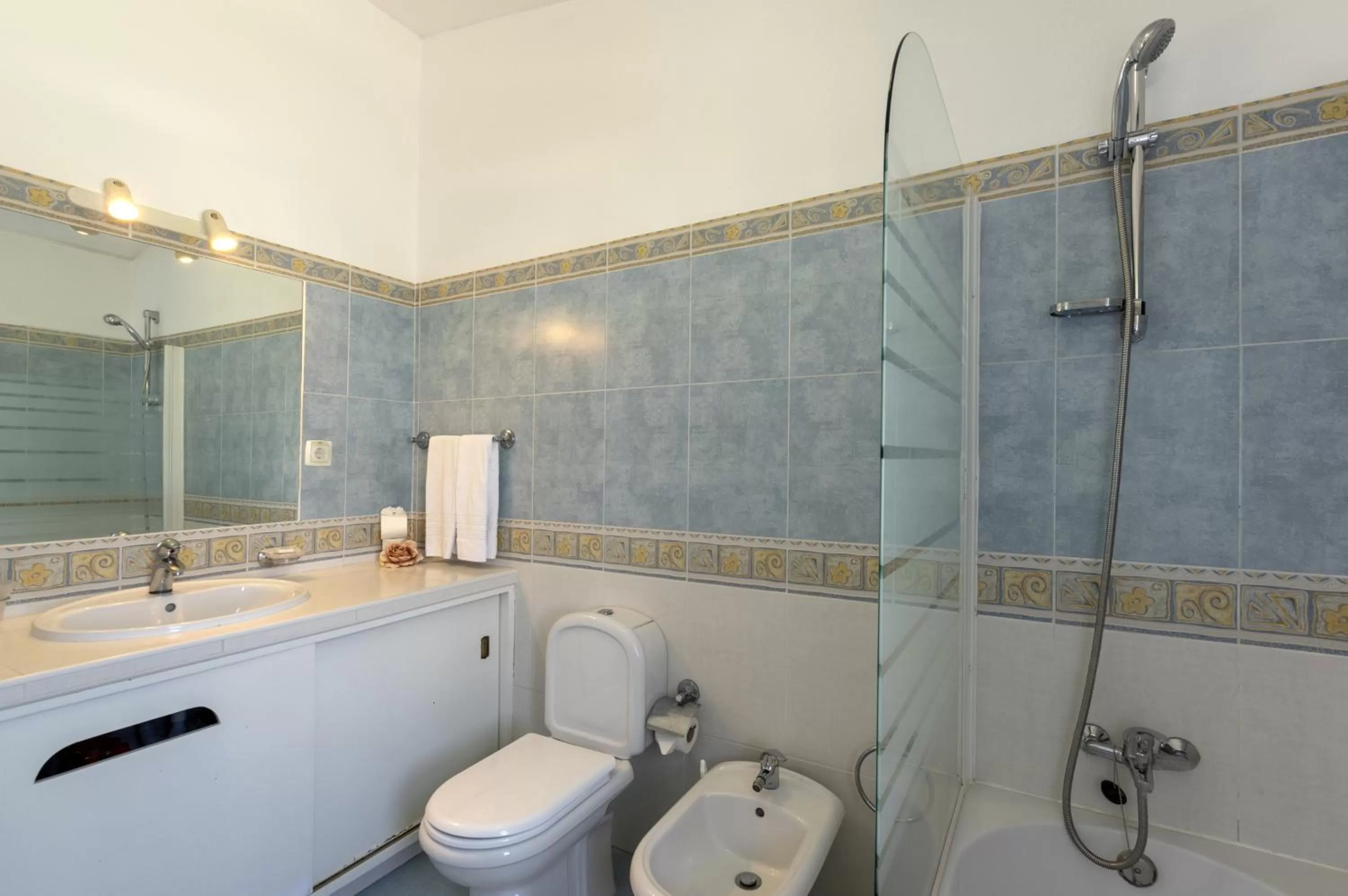 Toilet in Rocha Brava Village Resort