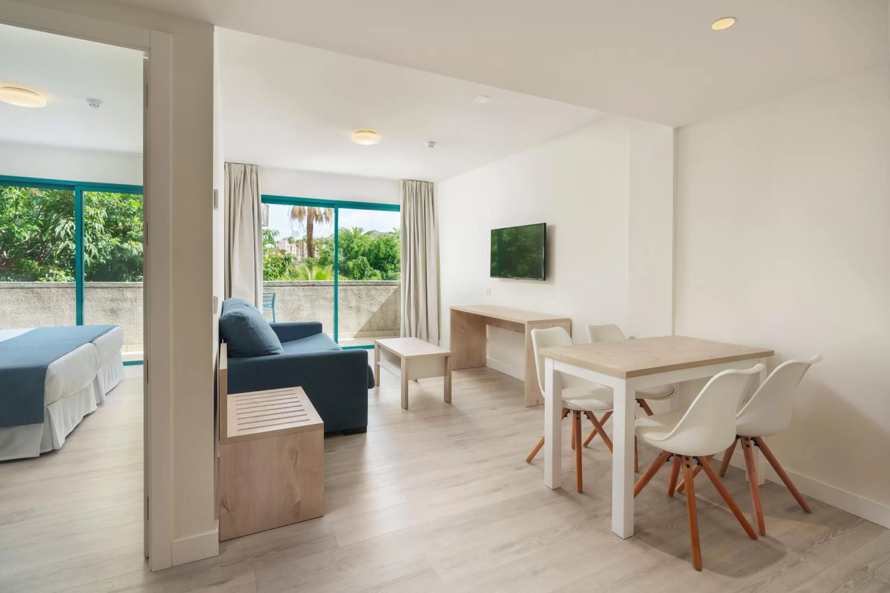 Living room, Bed in Alua Tenerife