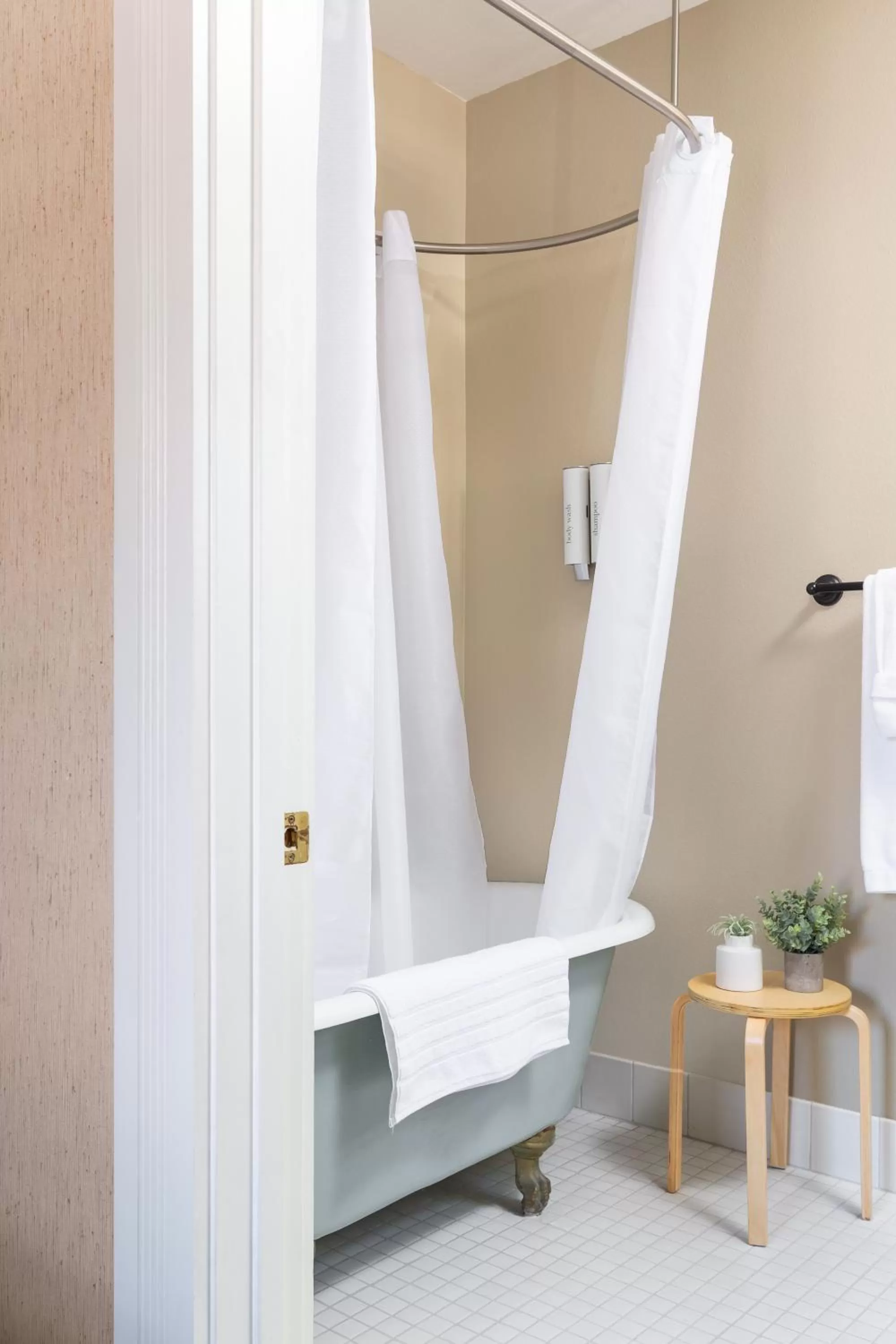 Bathroom in Garden Street Inn Downtown San Luis Obispo, A Kirkwood Collection Hotel