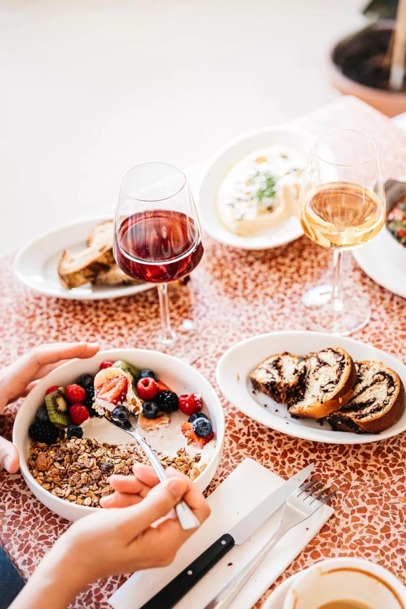 Food and drinks in Hôtel Voltaire