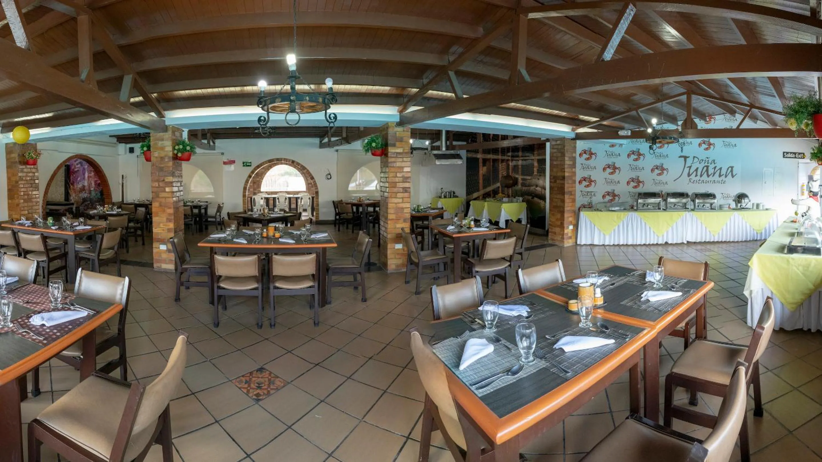 Restaurant/places to eat in Hotel San Juan Internacional