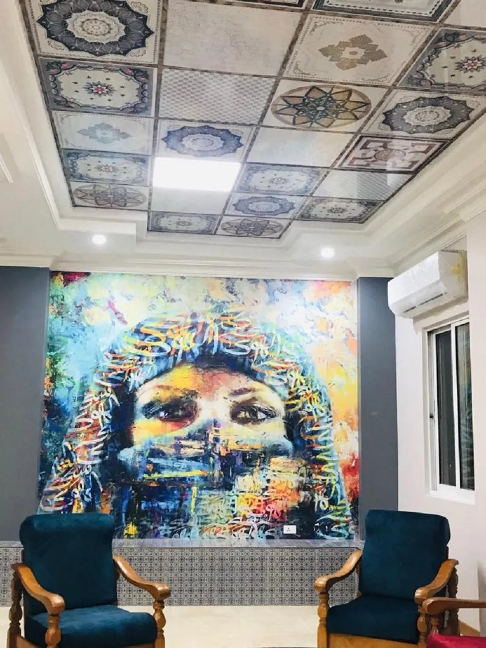 Decorative detail in Arabesque Hotel