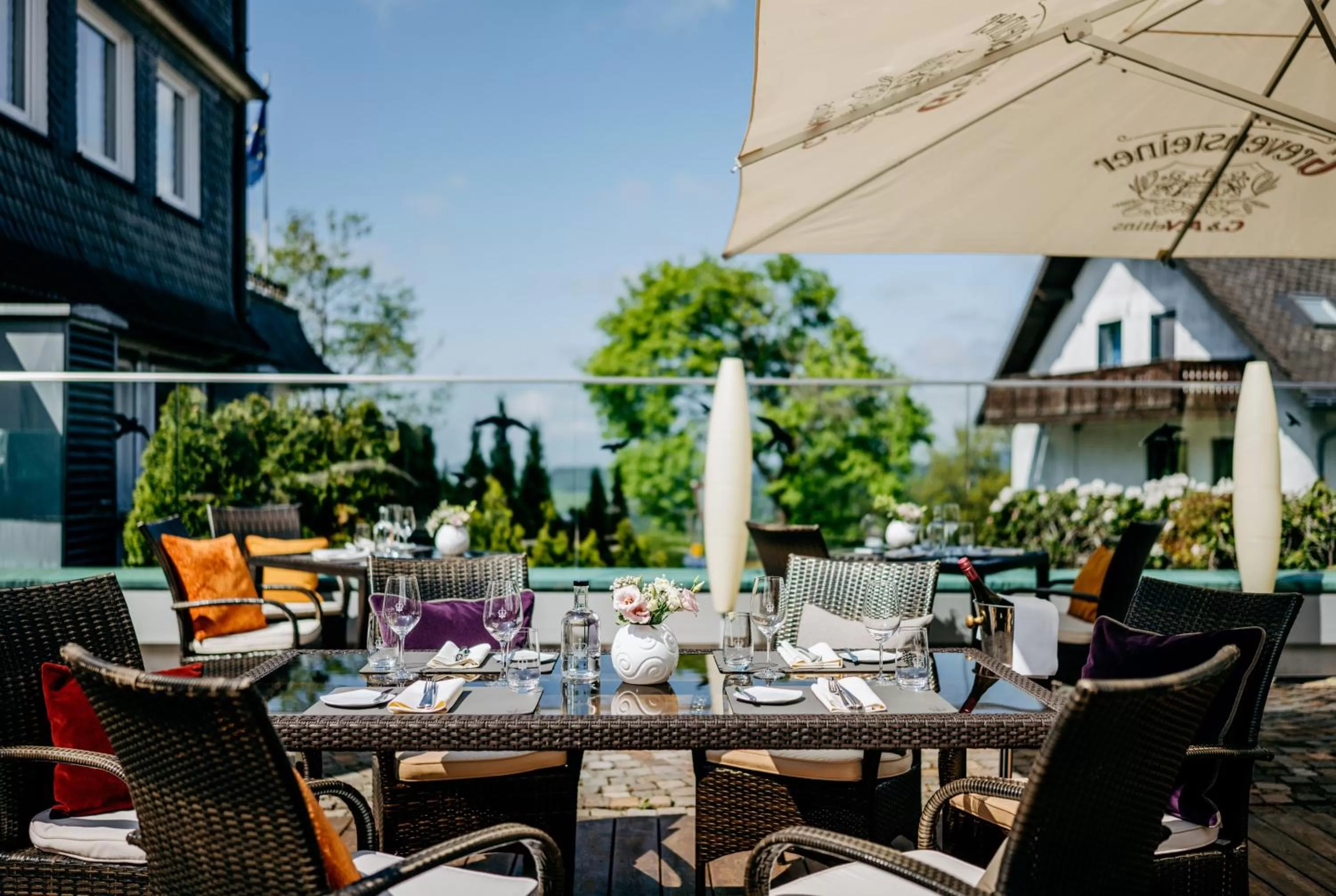 Restaurant/places to eat in Romantik Berghotel Astenkrone