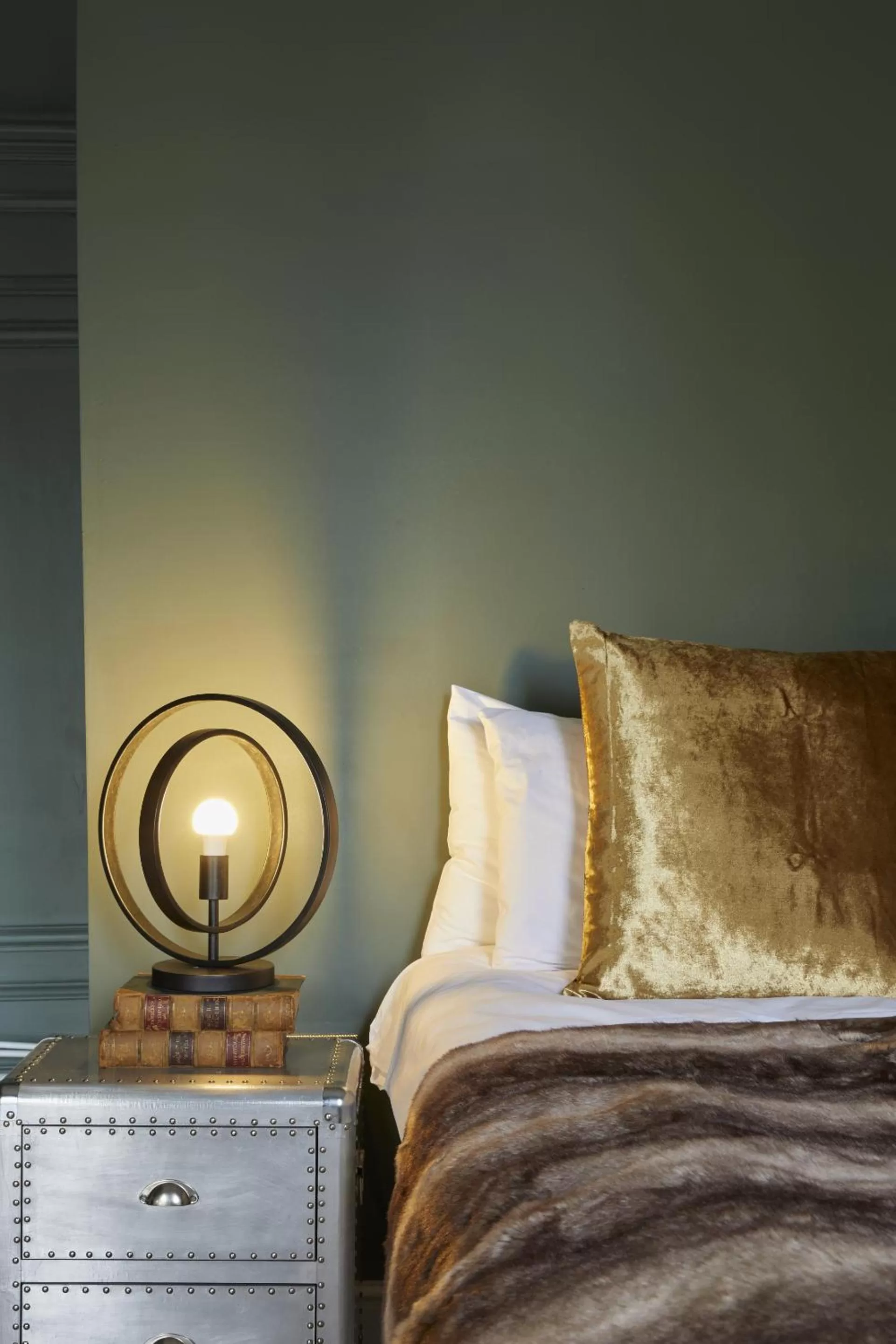 Bedroom, Bed in 81 Promenade Cheltenham