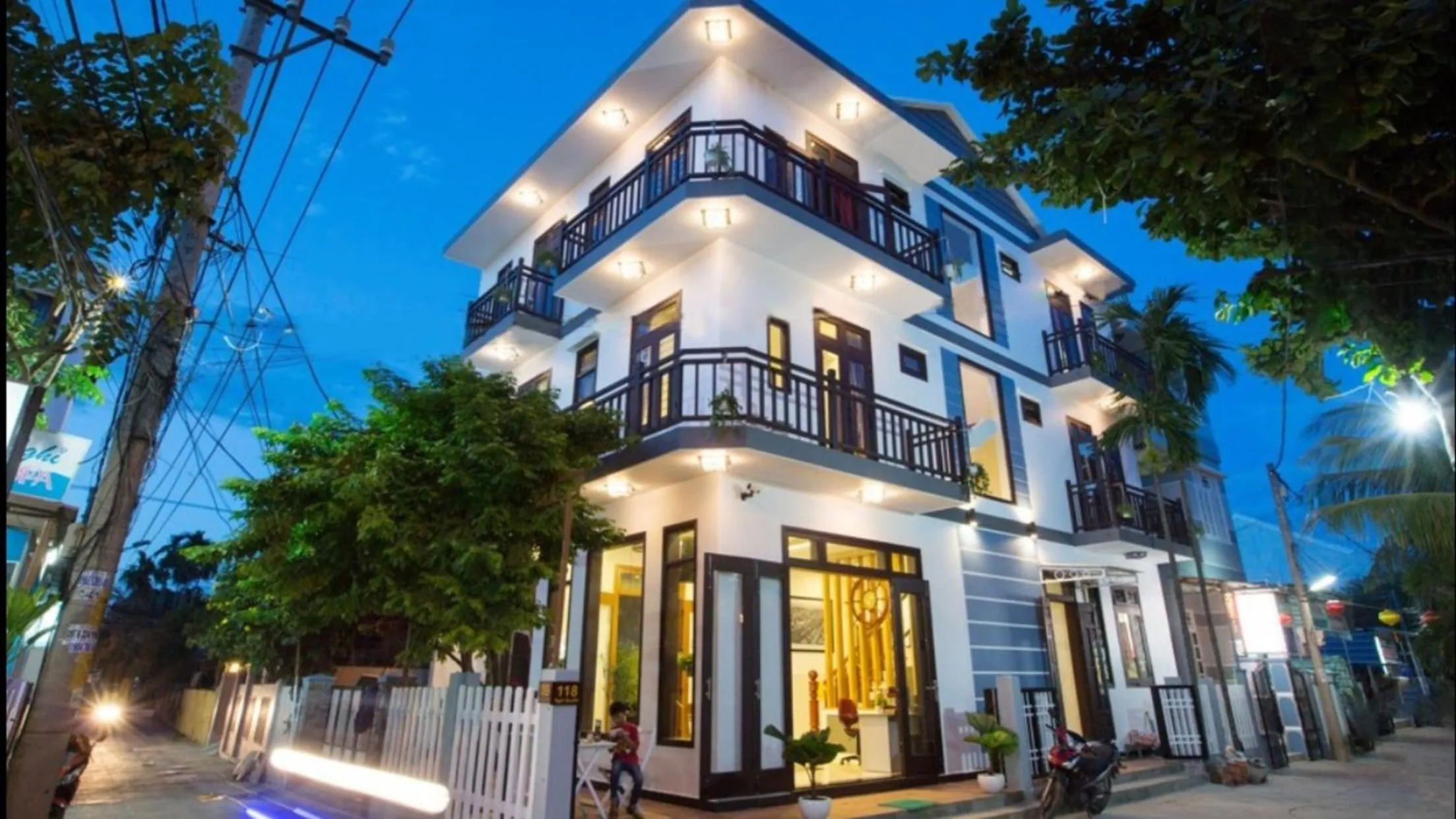 Property building in Quynh Chau Homestay Hội An