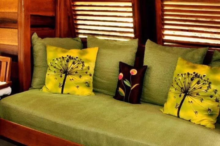 Restaurant/places to eat, Bed in Acajou Hotel