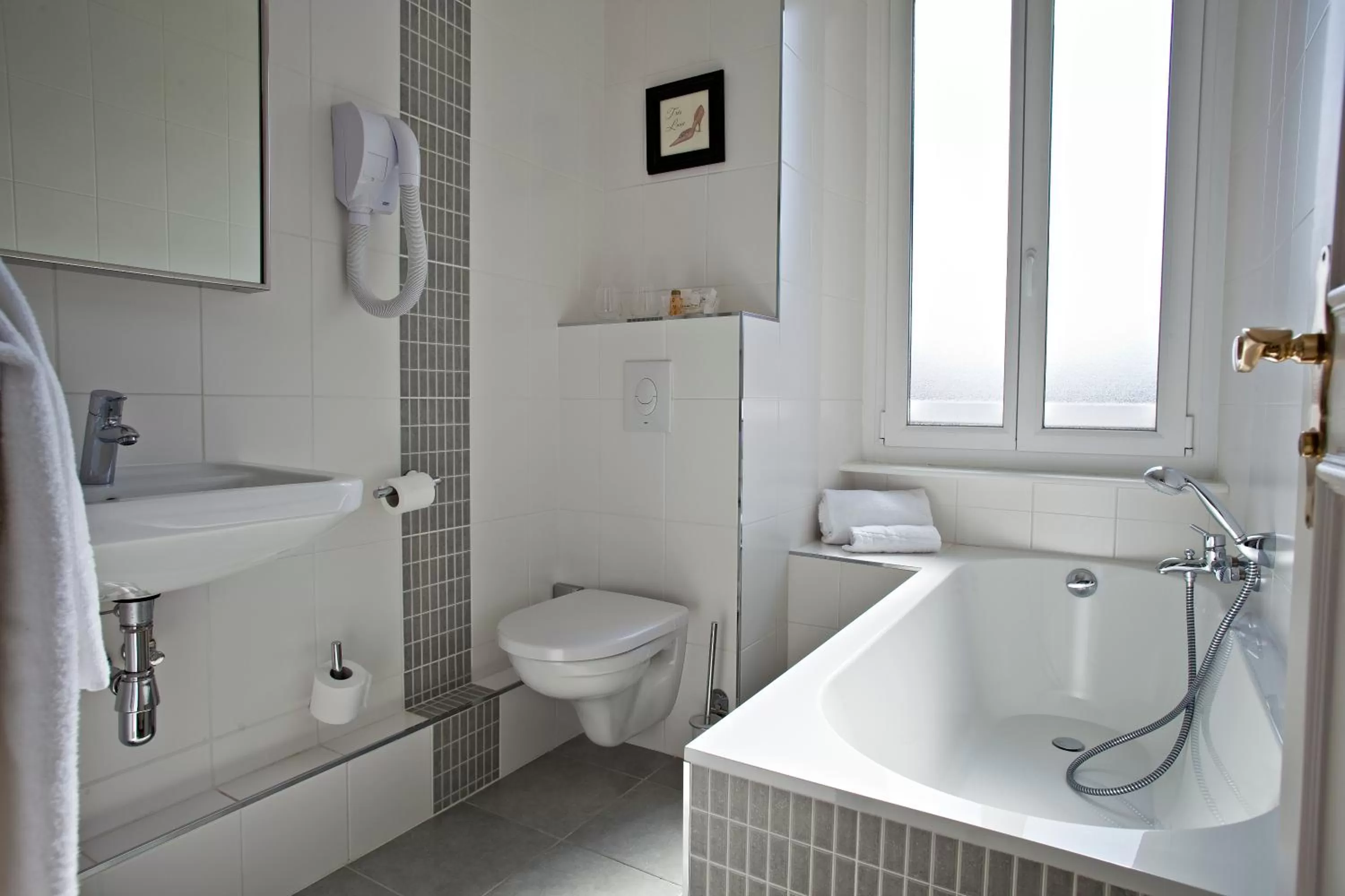 Bathroom in Best Western Plus Hotel Villa D'est