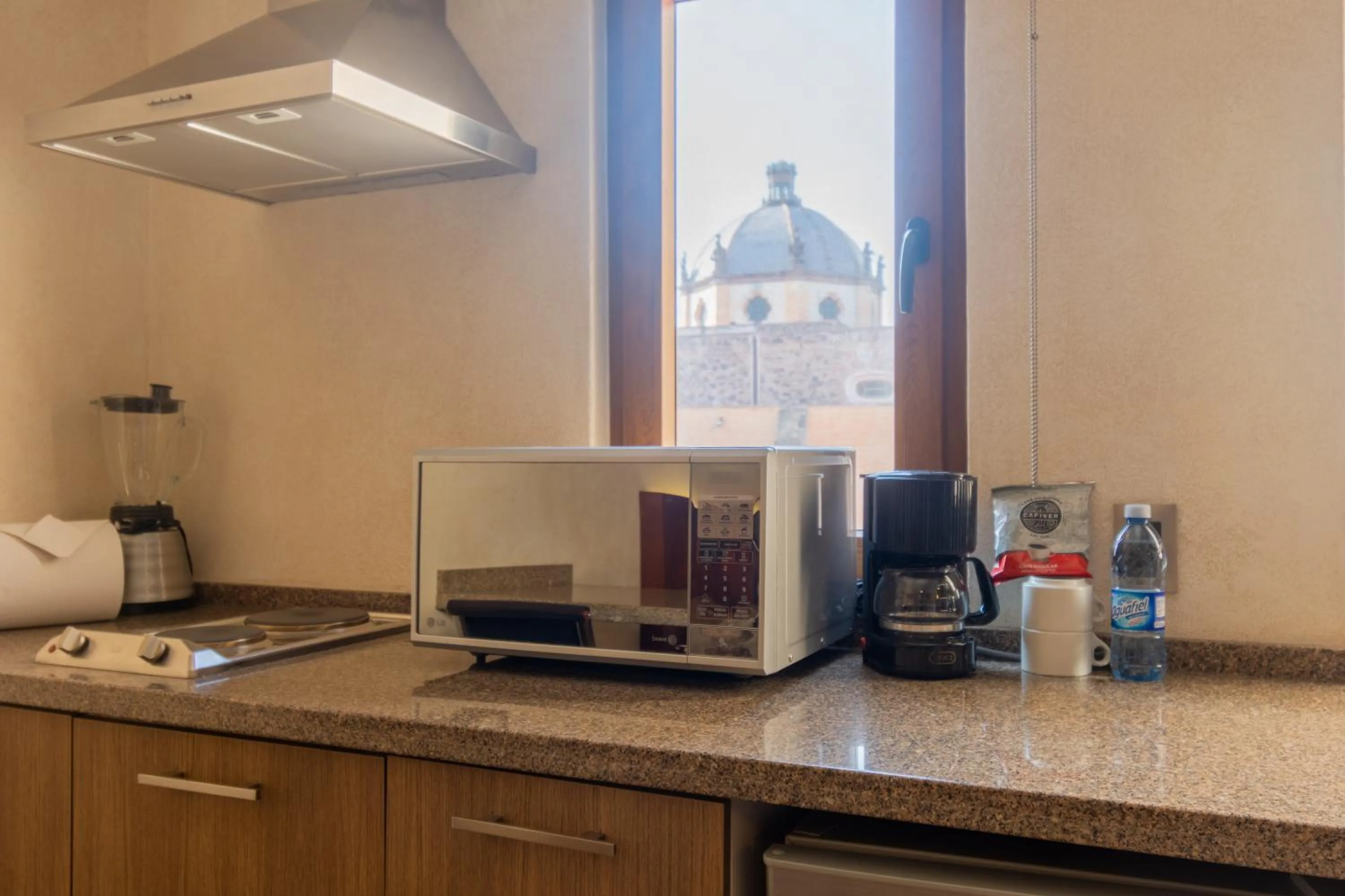 Coffee/tea facilities in Hotel Madero