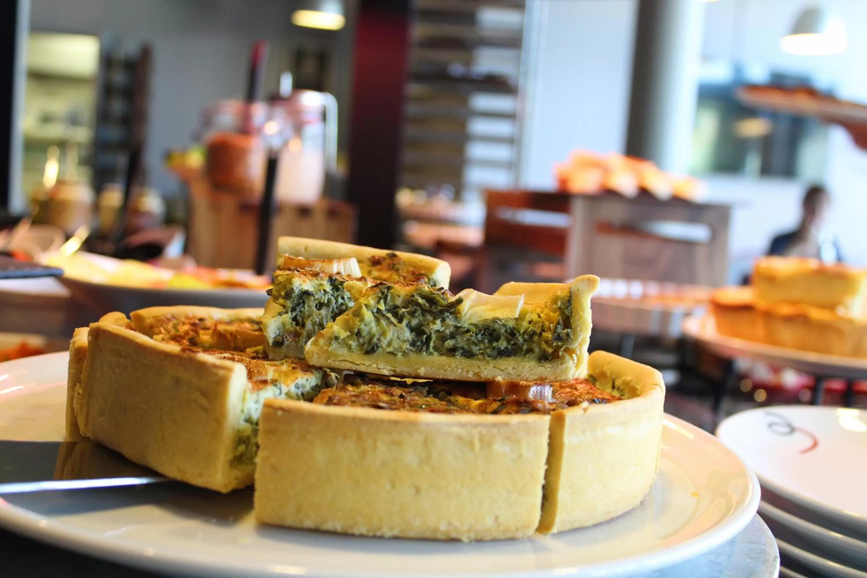 Restaurant/places to eat in Campanile Carcassonne Est - La Cité