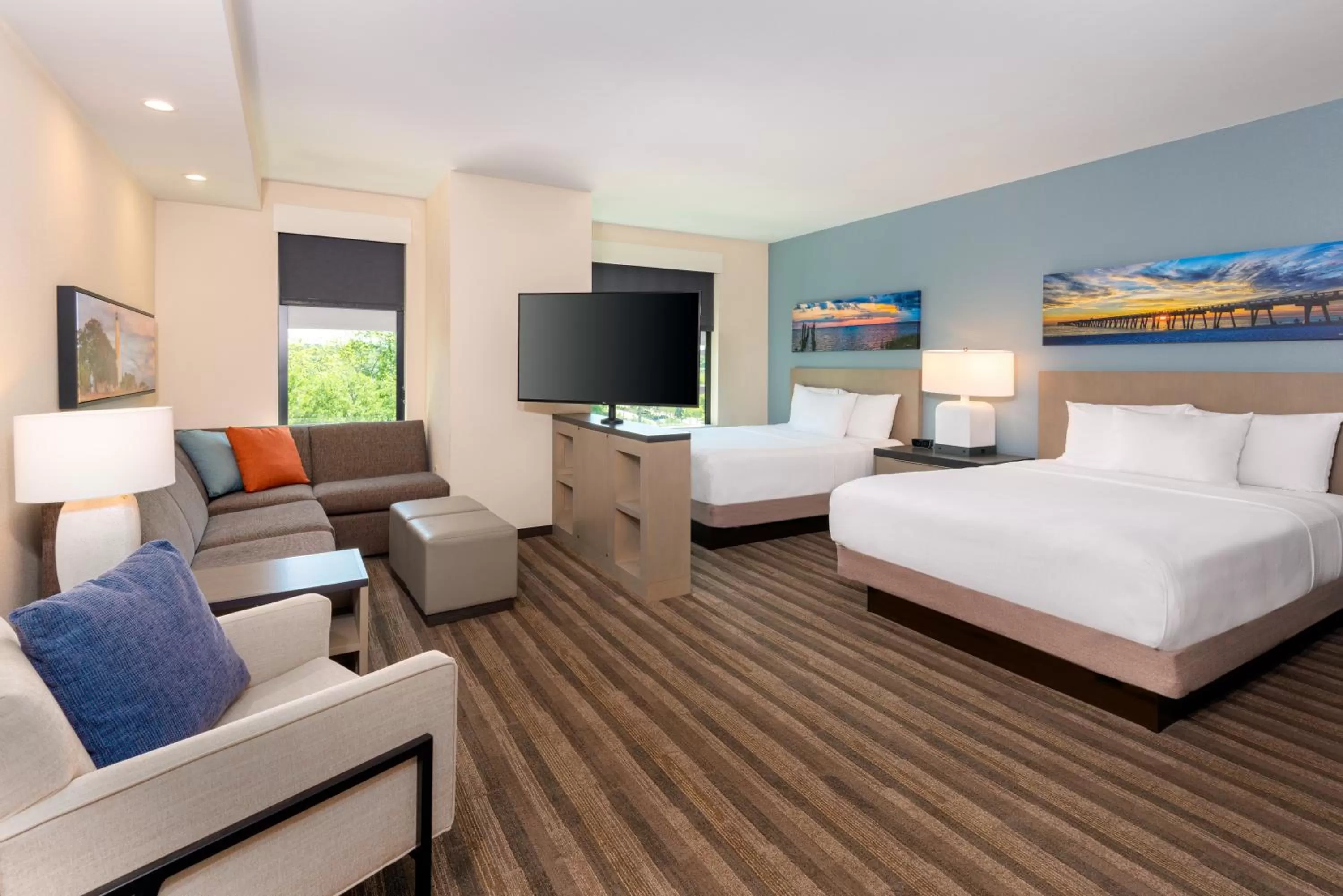 Photo of the whole room, Bed in Hyatt House Tallahassee Capitol University