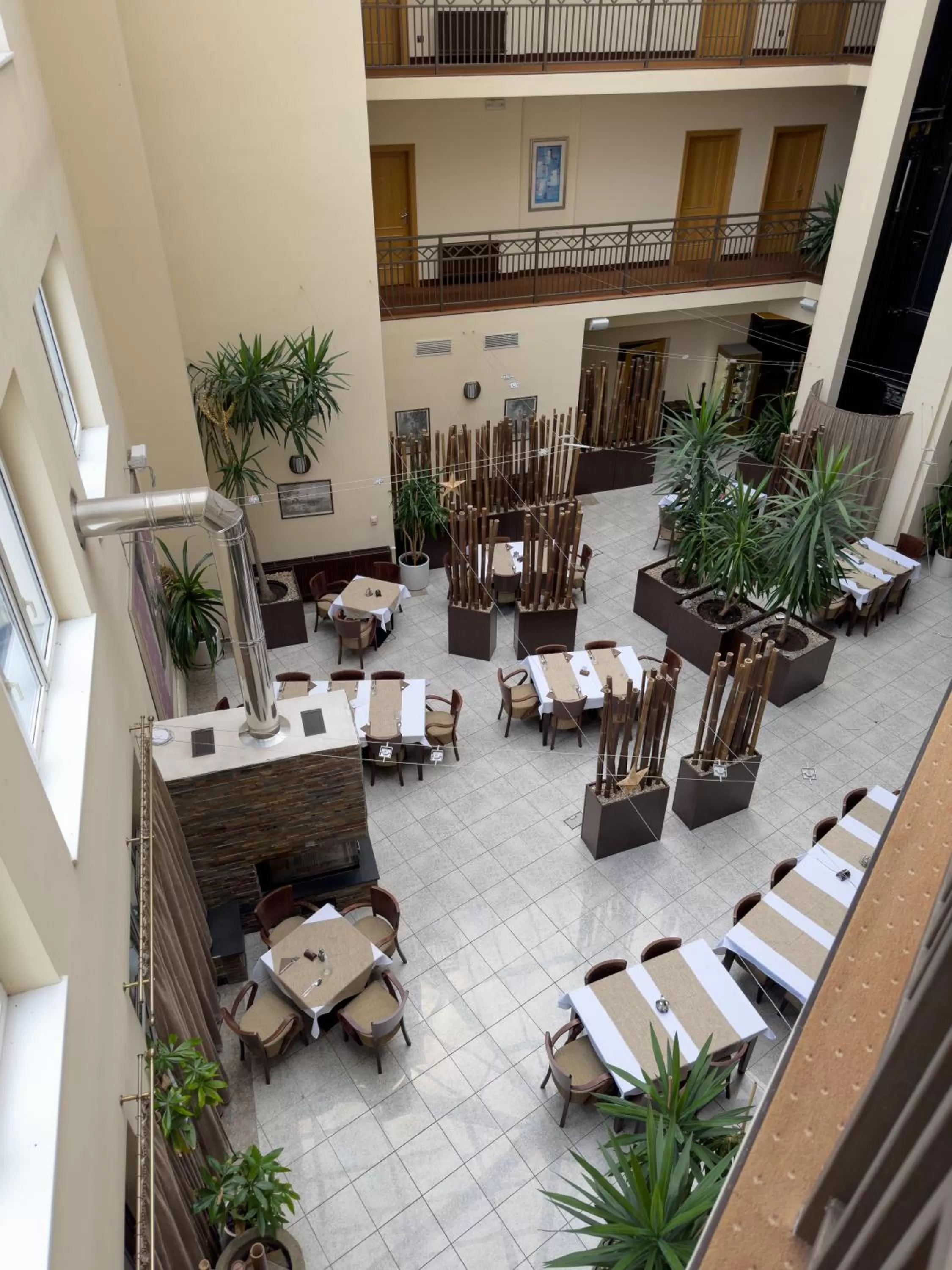 Restaurant/places to eat in Hotel Theresia