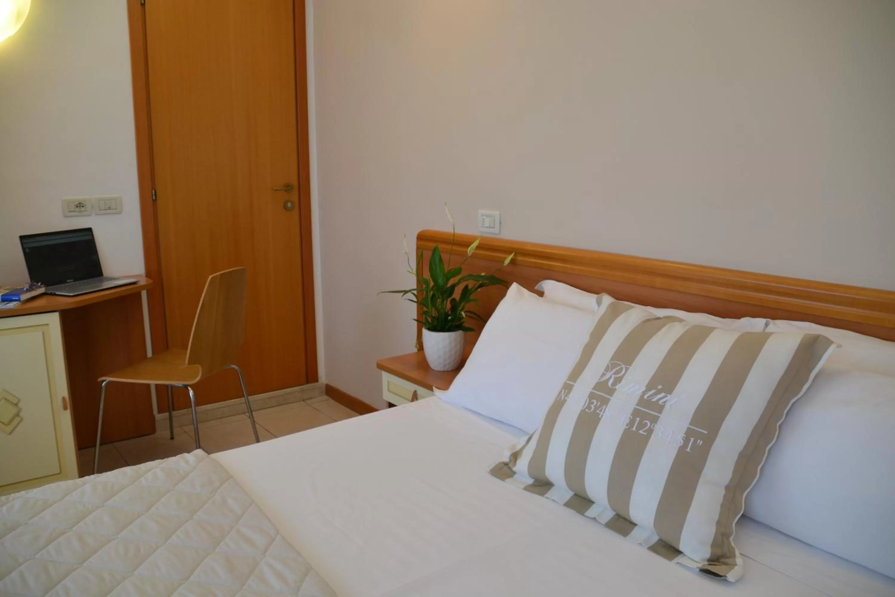 Bed in Hotel Apogeo - Breakfast Experience