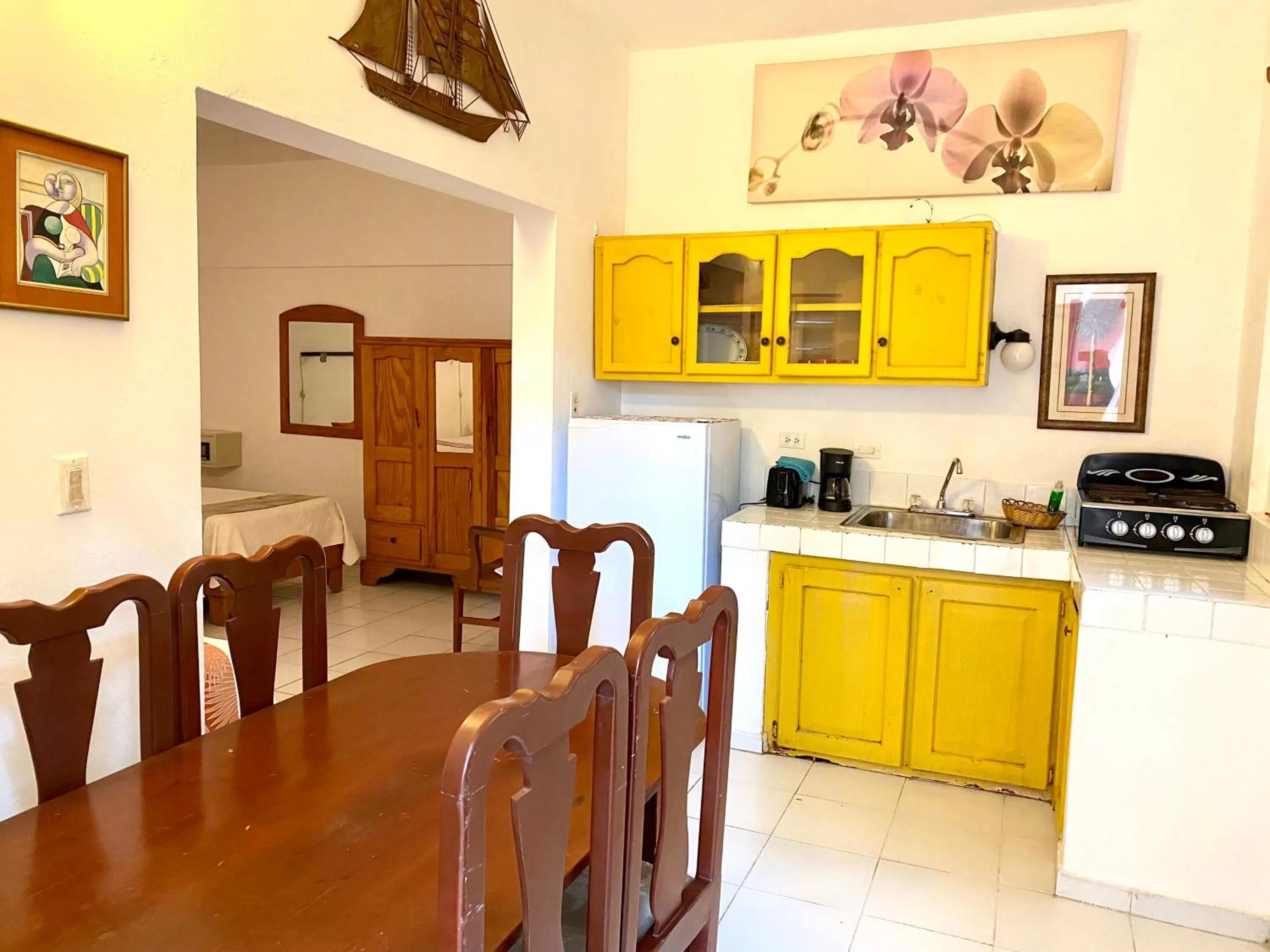 Kitchen or kitchenette in Hotel Alegria