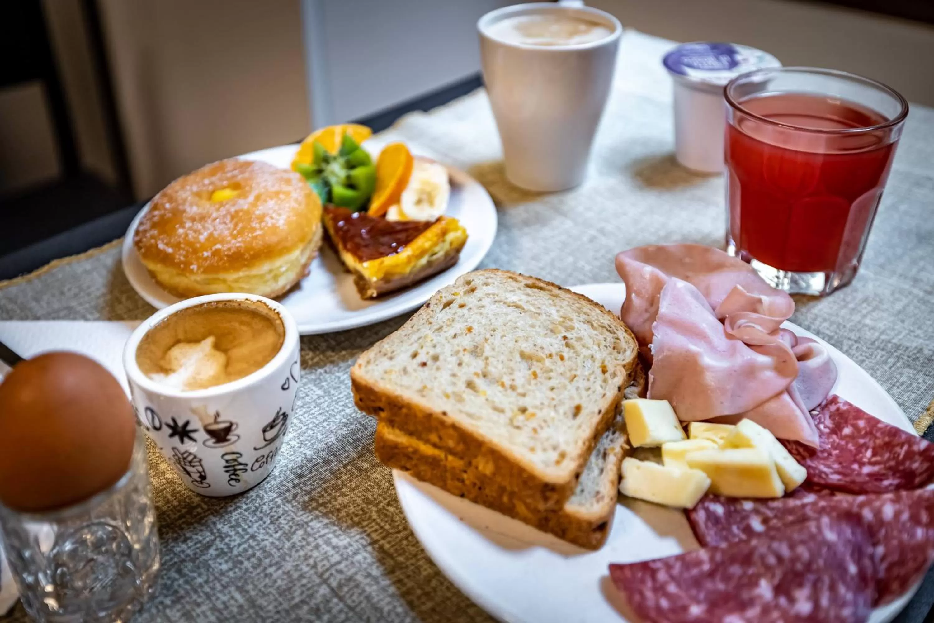 Food and drinks in B&B Lorenzo de' Medici