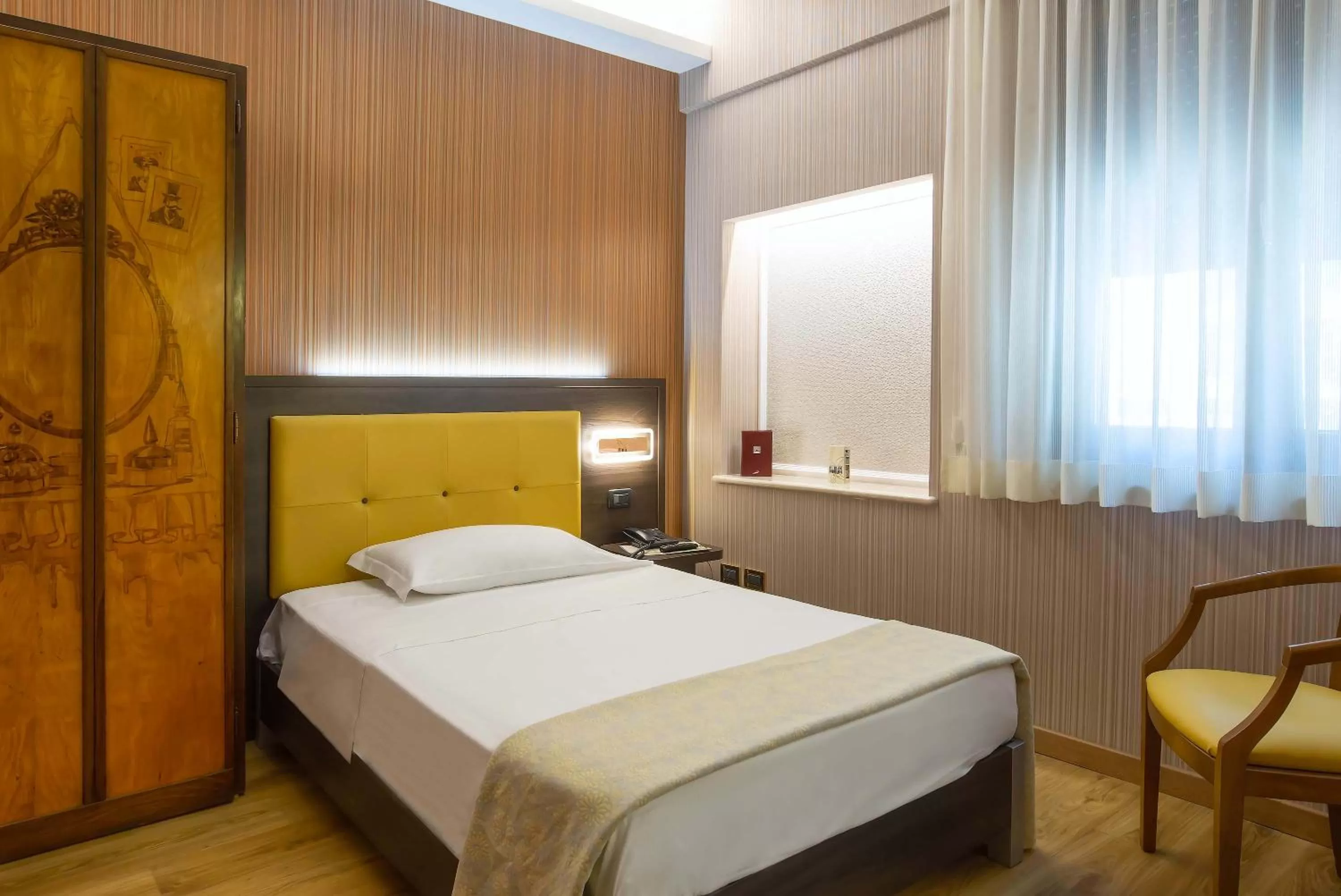 Single Room with French Bed in Hotel Santa Prisca