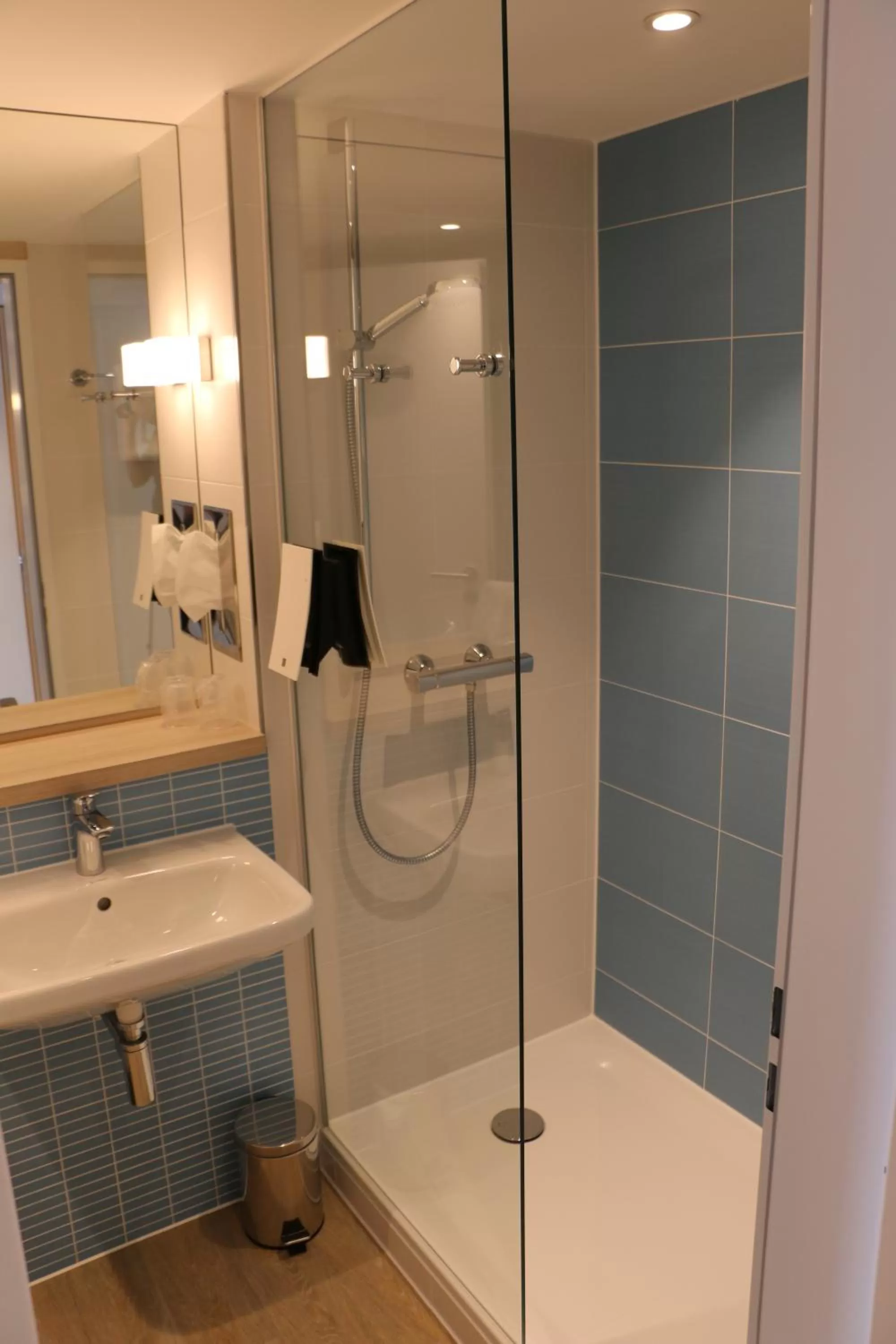 Shower in Aparthotel Paderborn
