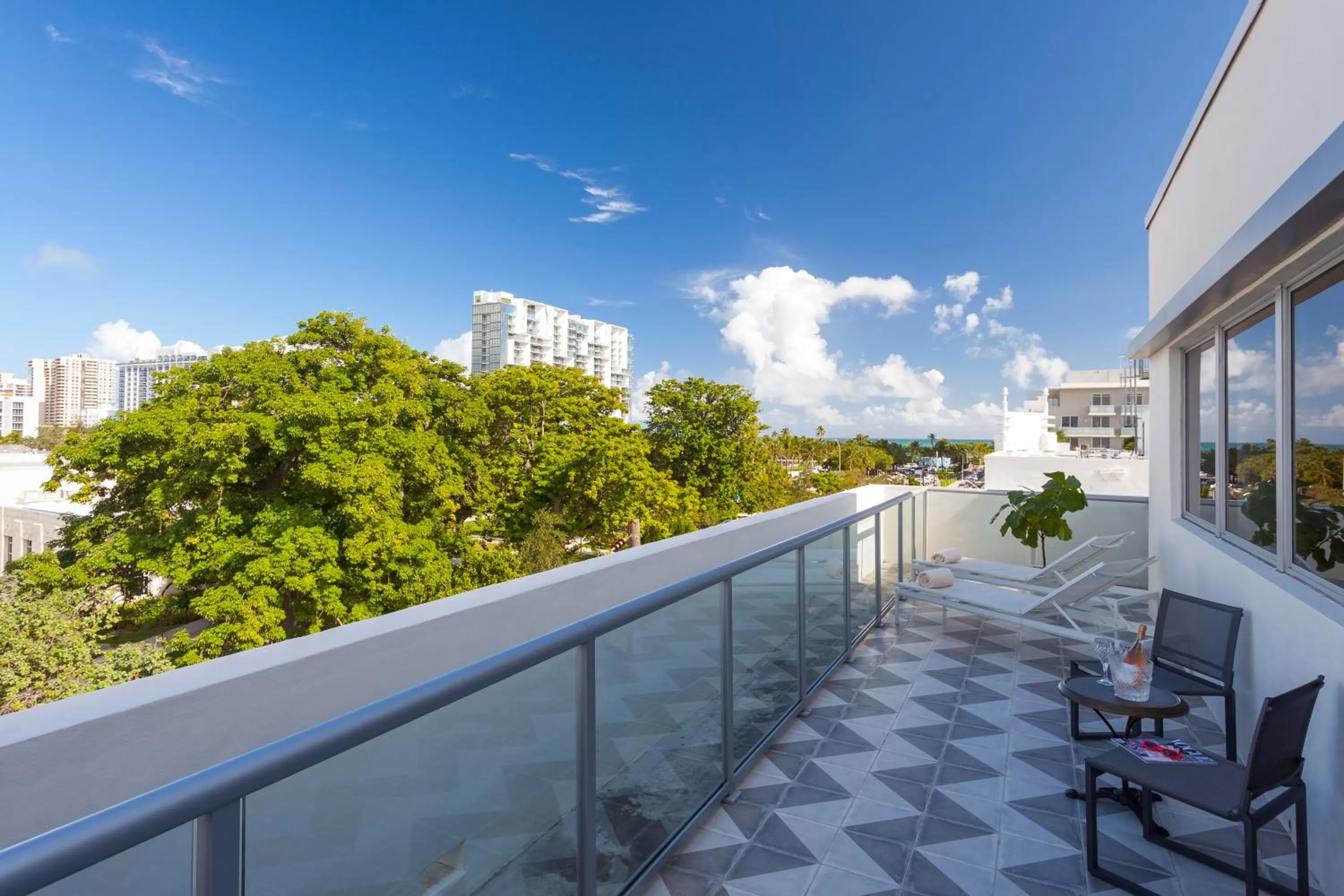 Balcony/Terrace in The Plymouth South Beach