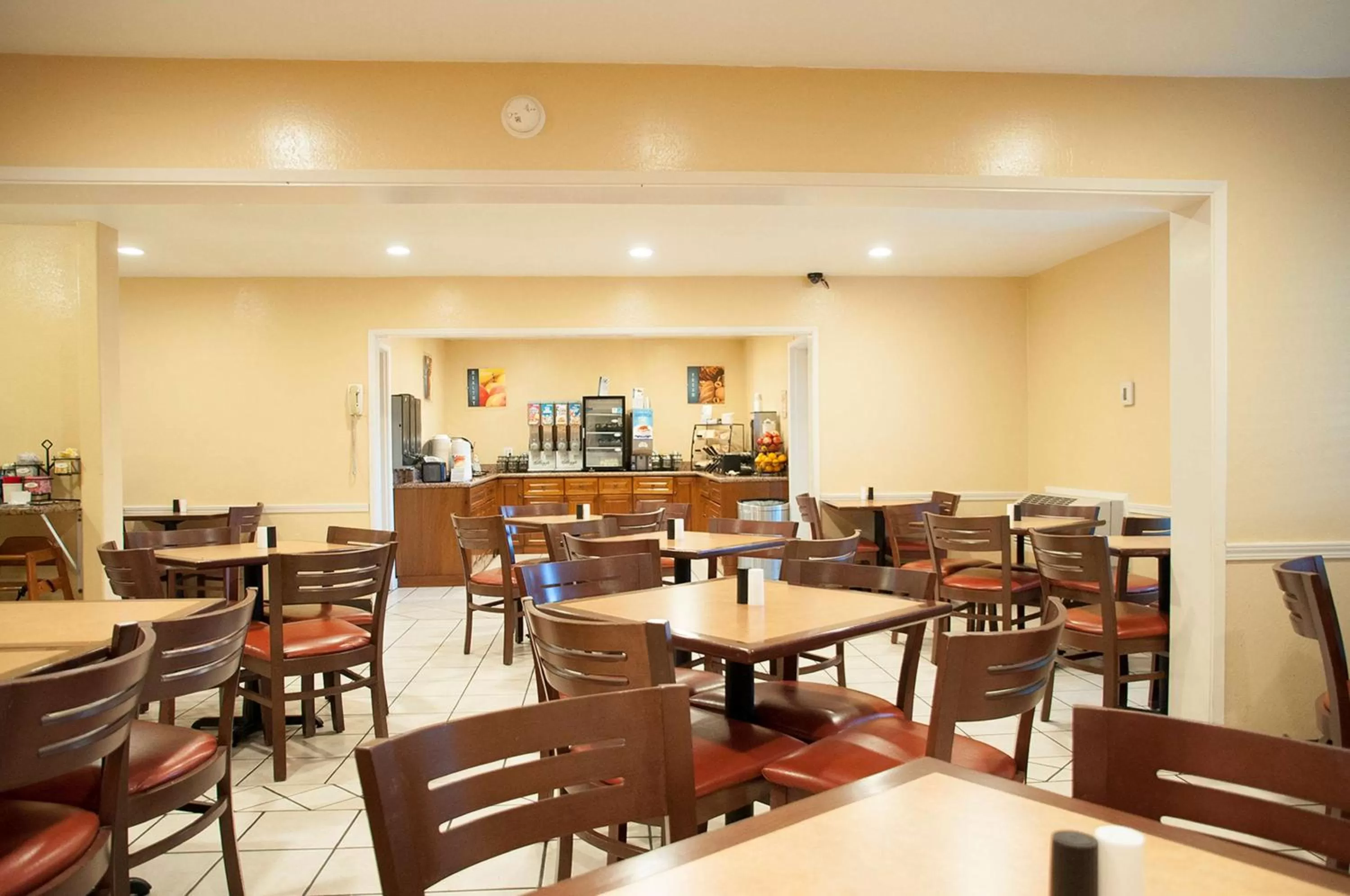 Restaurant/places to eat in Best Western Village Inn