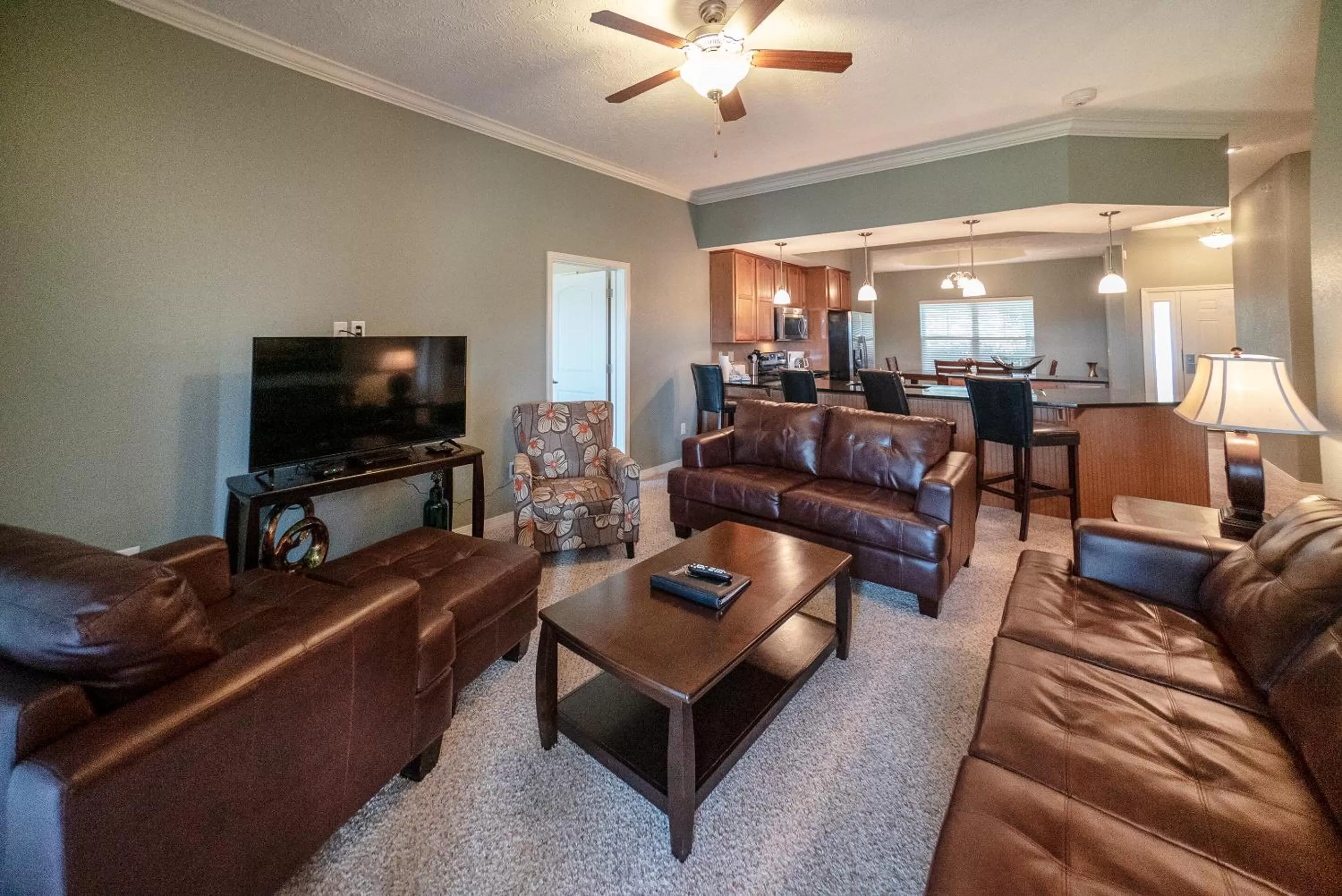 TV and multimedia in Majestic at Table Rock