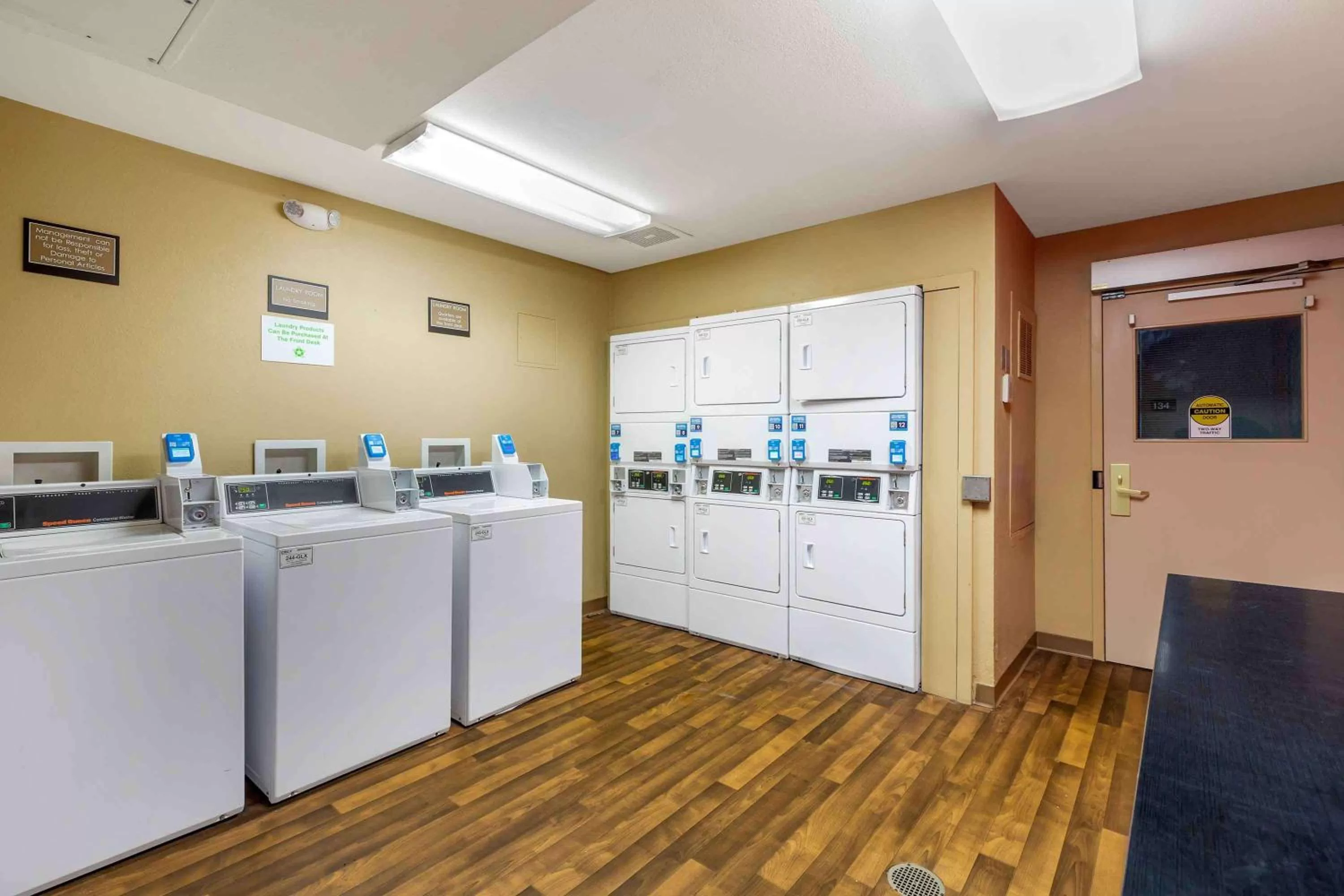 Property building in Extended Stay America Suites - Boston - Burlington