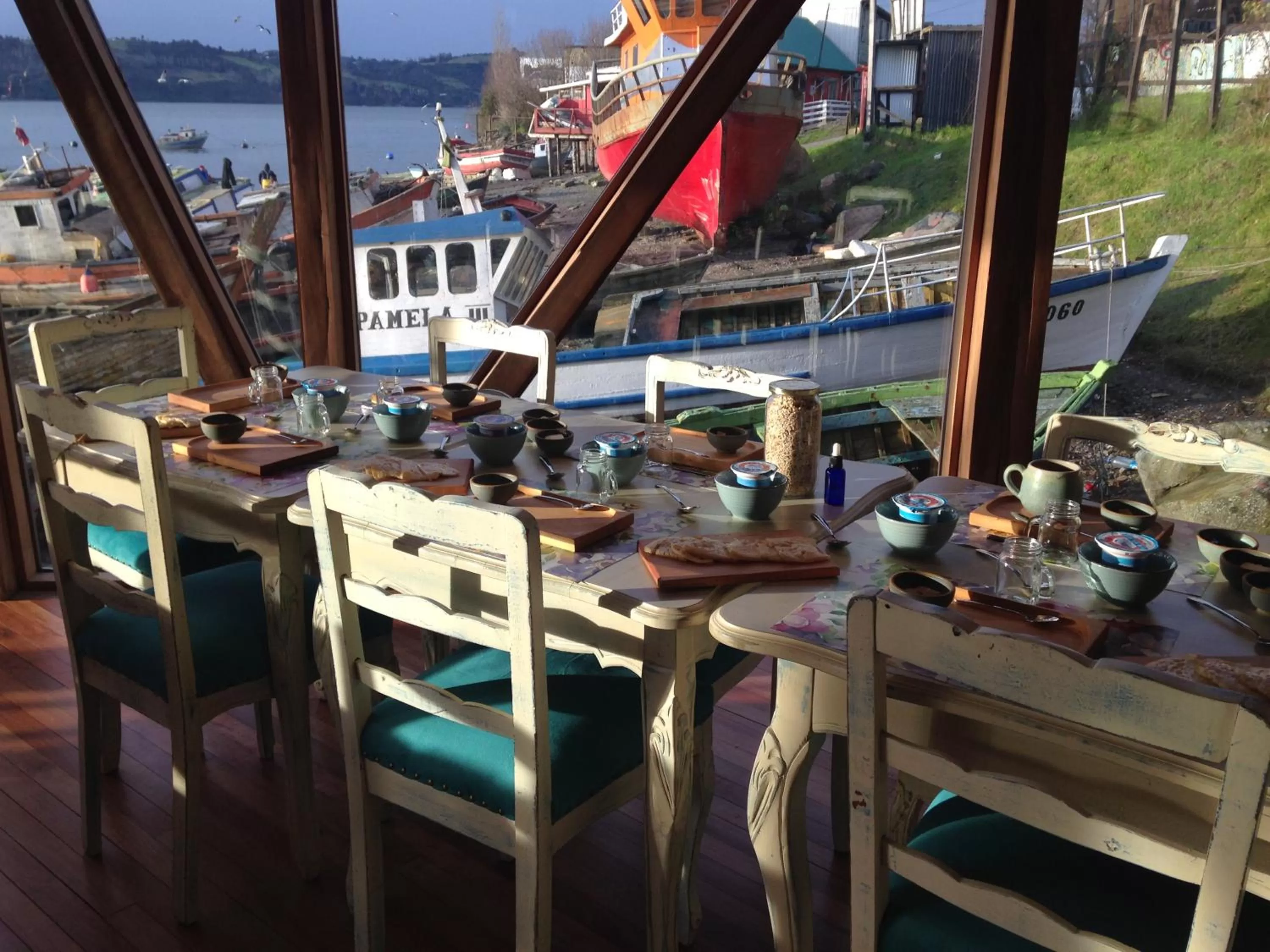 Continental breakfast in Sizigia