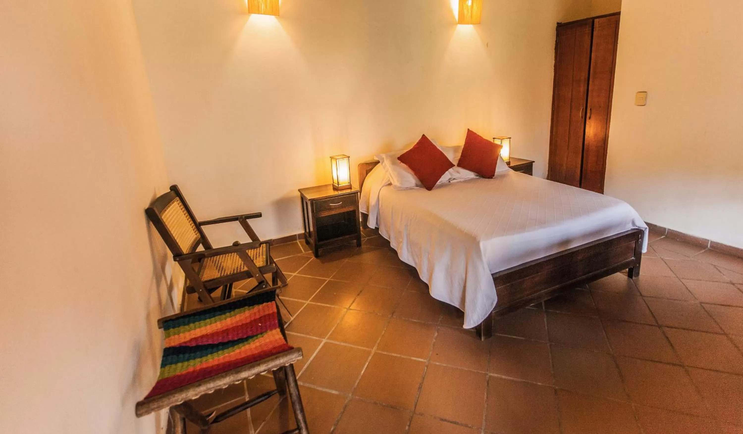 Photo of the whole room, Bed in La Casa Amarilla