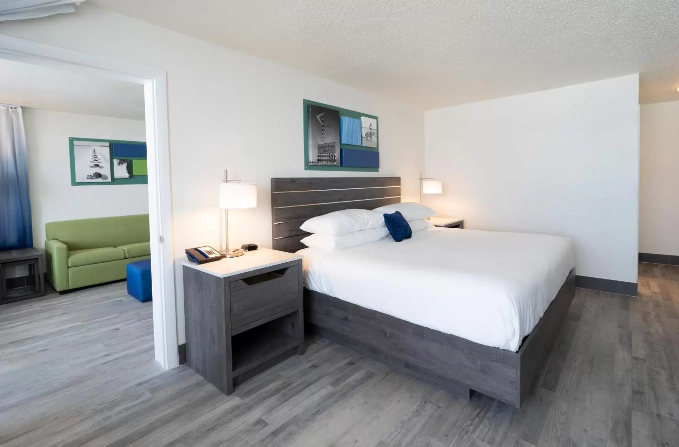 Gulf Front King Bed Suite in The Island Resort at Fort Walton Beach Gulf Front King Bed Suite in The Island Resort at Fort Walton Beach