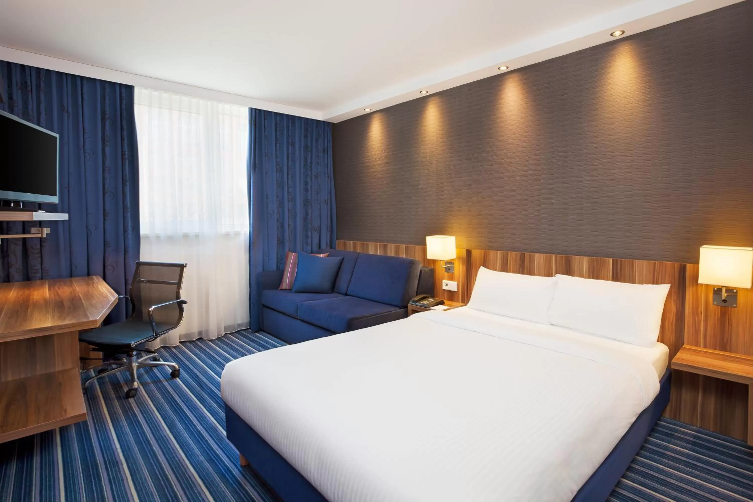 Photo of the whole room, Bed in Holiday Inn Express Augsburg by IHG