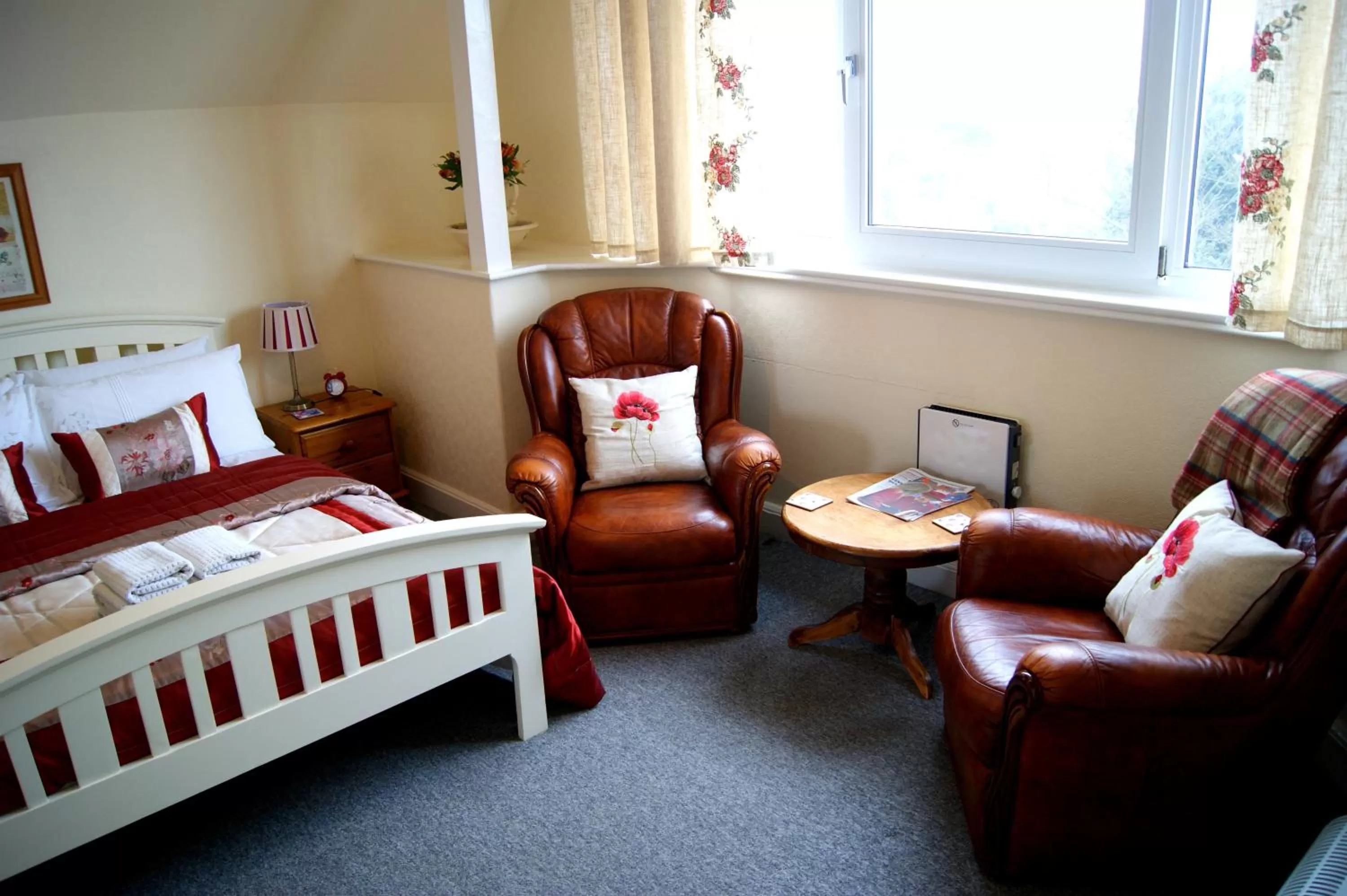 Photo of the whole room in Sunset Guest House