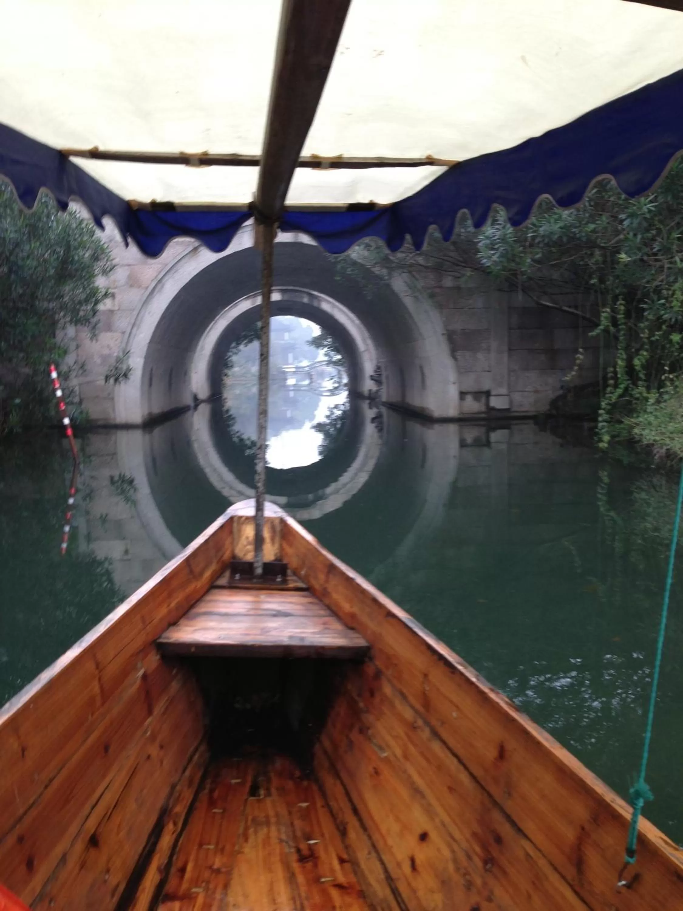 Facade/entrance in Four Seasons Hotel Hangzhou at West Lake
