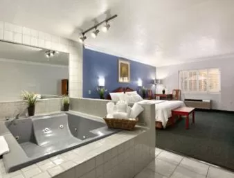 King Suite with Spa Bath- Non-Smoking in Days Inn by Wyndham West Covina