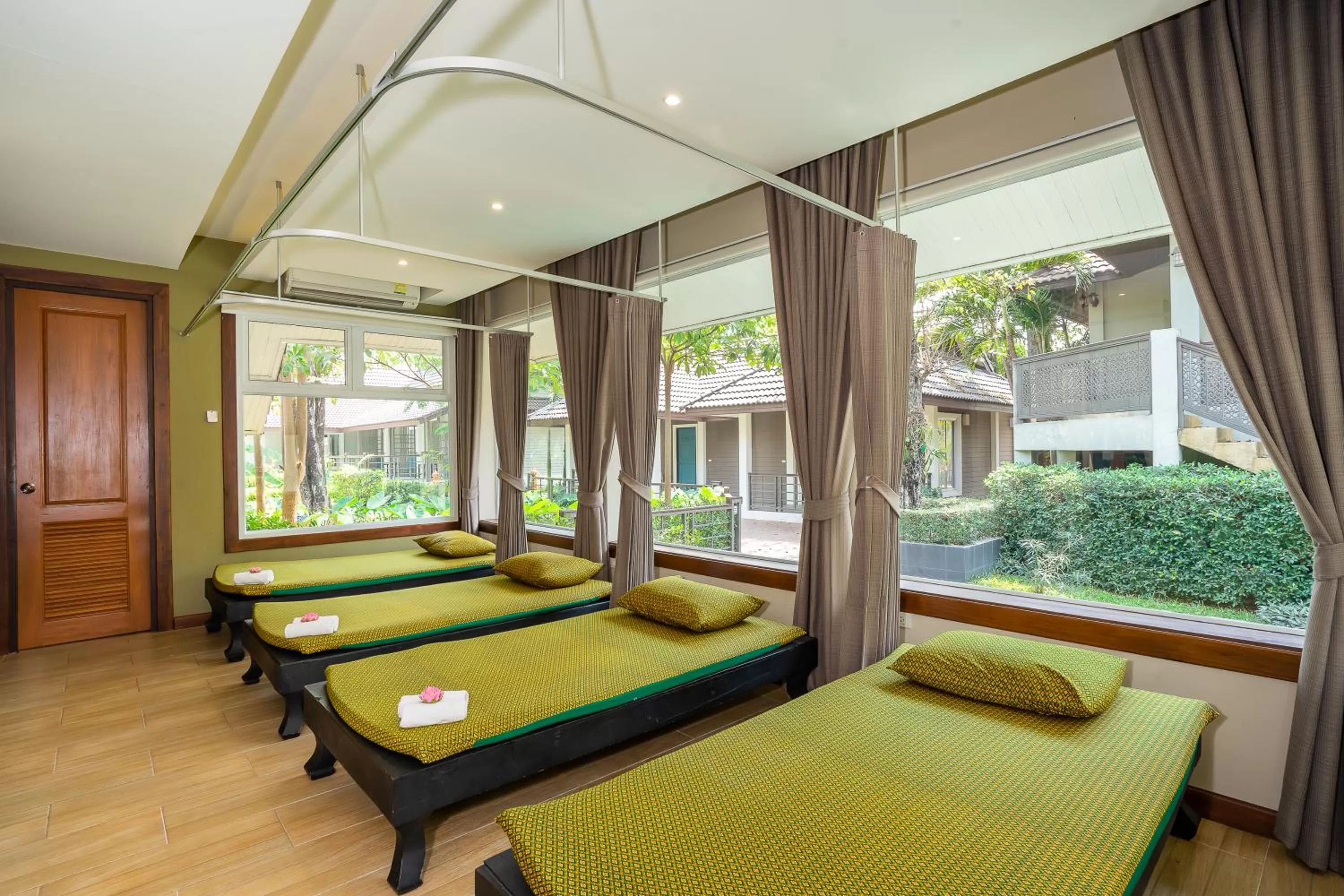 Massage in Le Charme Sukhothai Historical Park