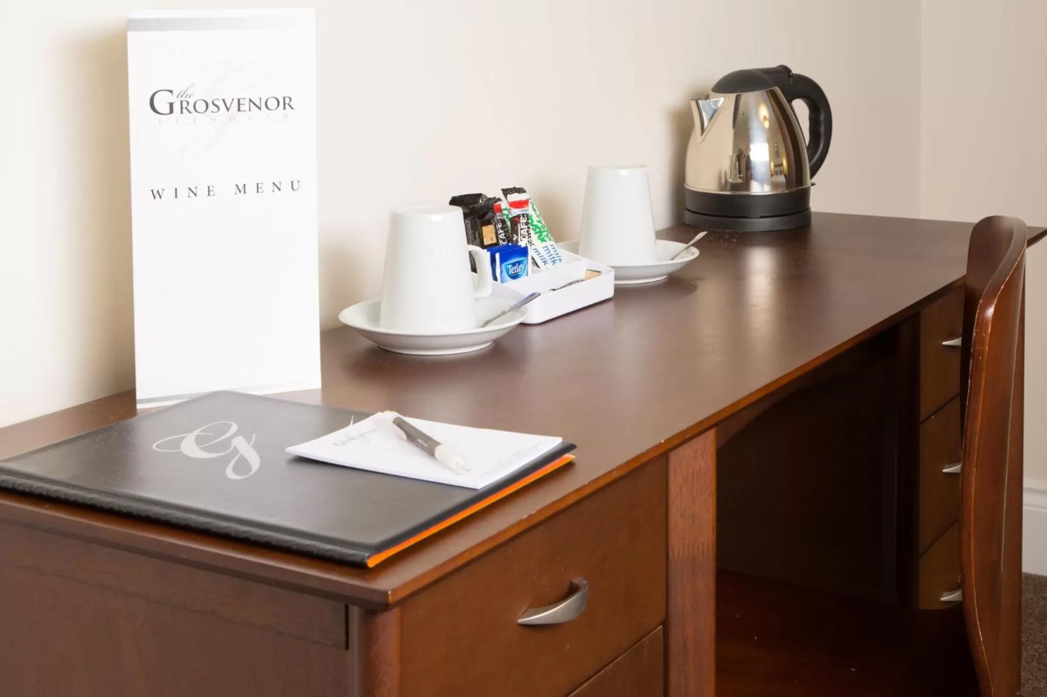 Coffee/tea facilities in The Grosvenor Plymouth