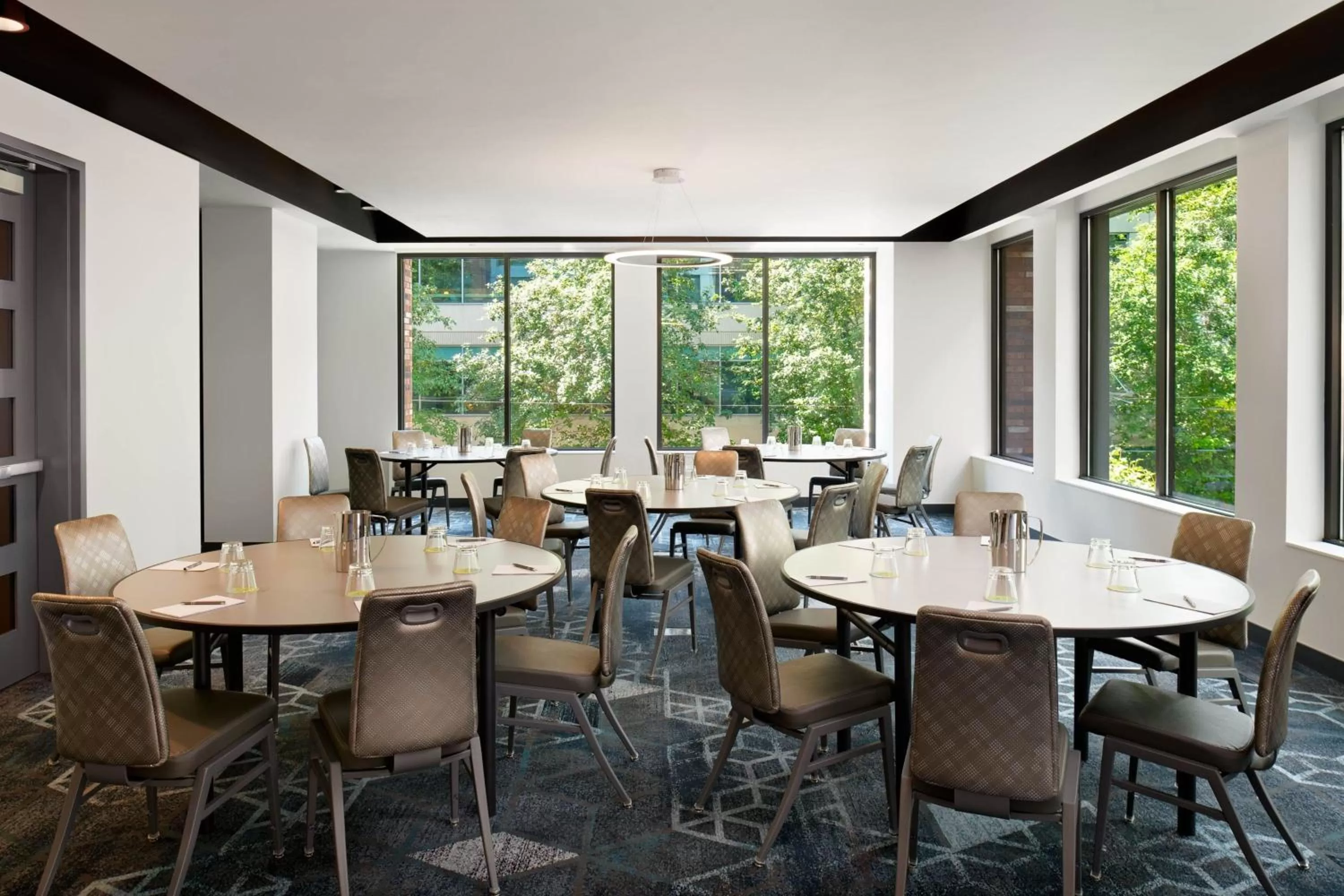 Meeting/conference room in Astra Hotel, Seattle, a Tribute Portfolio Hotel