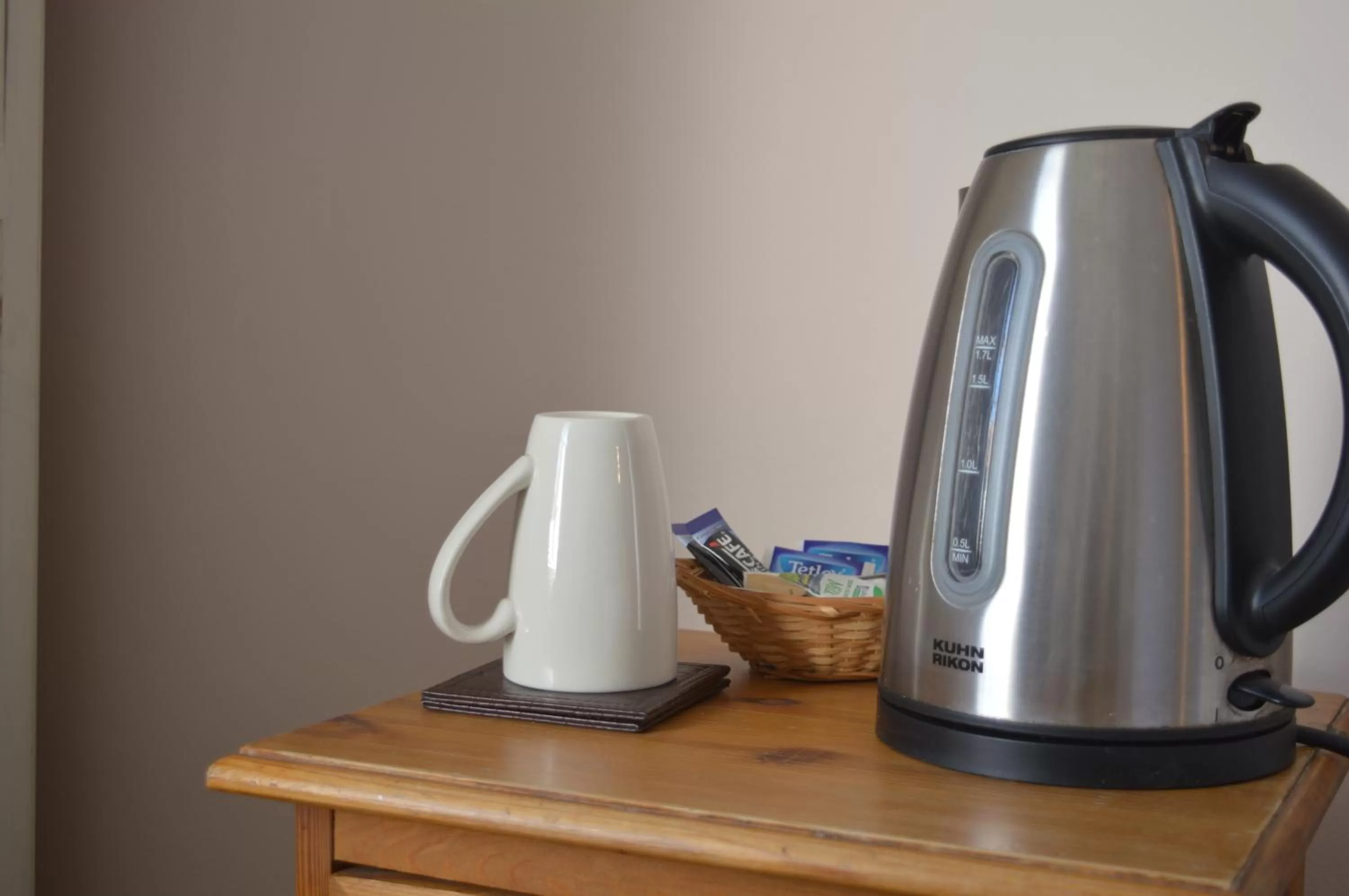 Coffee/Tea Facilities in The Ilchester Arms Hotel, Ilchester Somerset