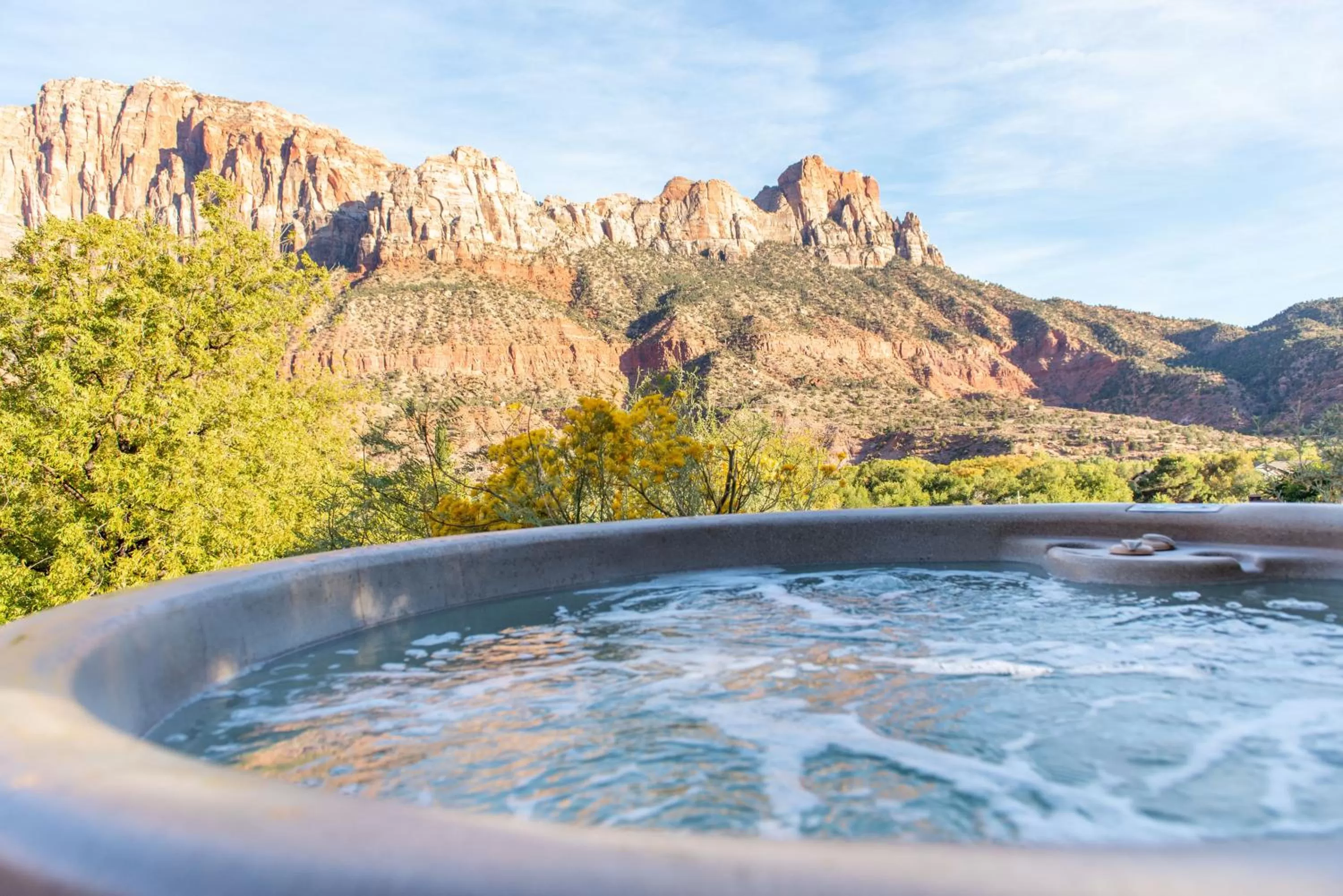 Hot Tub in Red Rock Inn Cottages