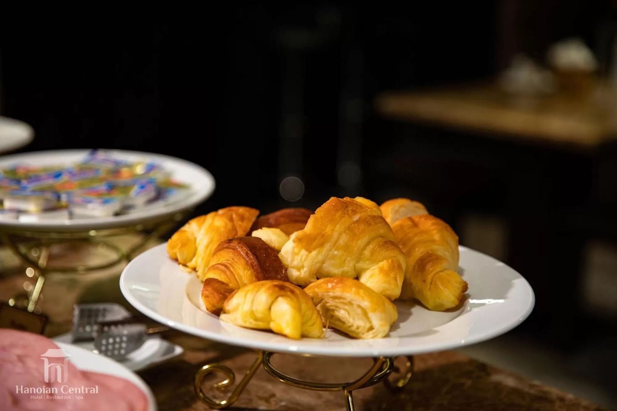 Food and drinks in Hanoian Central Hotel & Spa