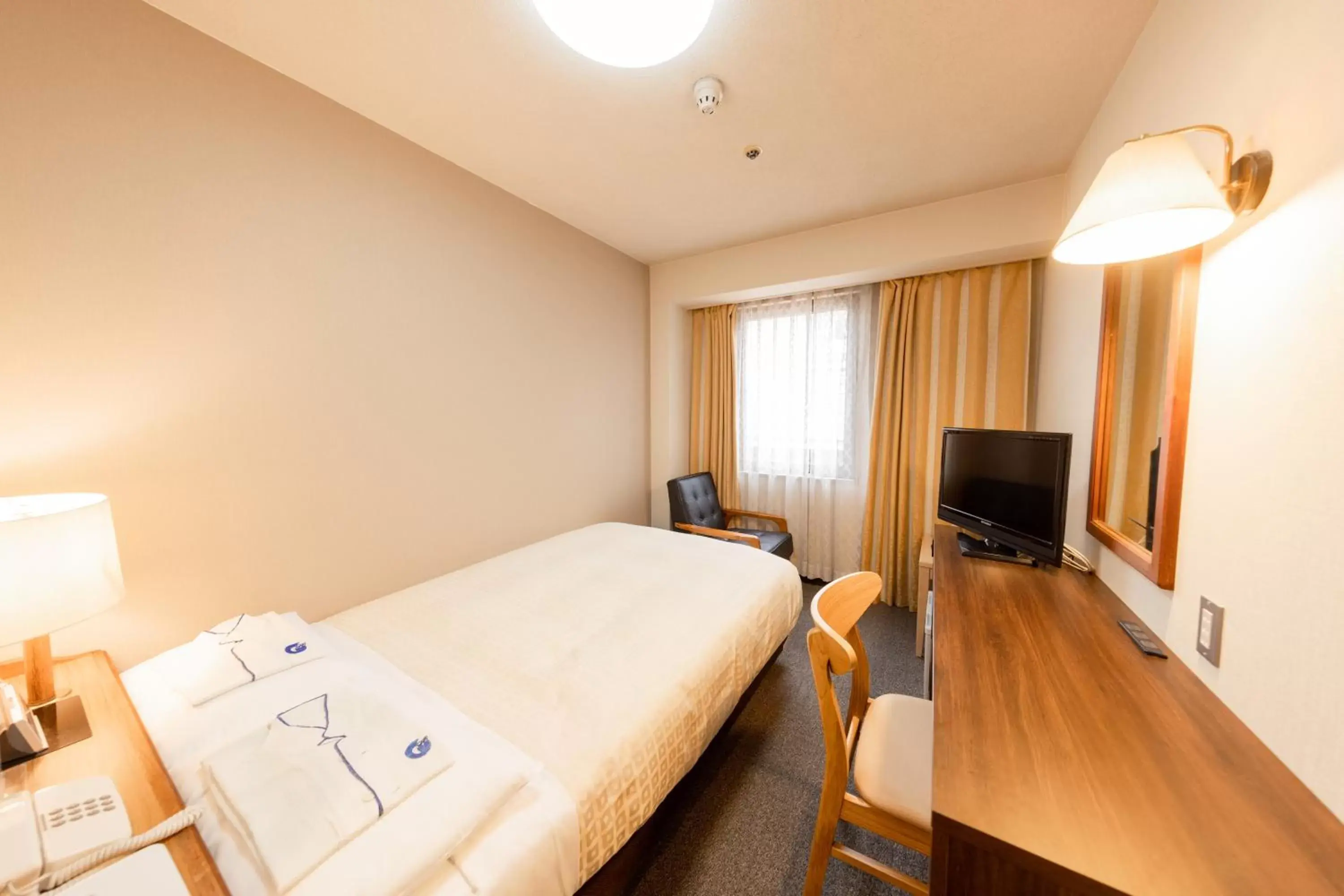 Small Double Room - Non-Smoking in Nagaoka Grand Hotel Small Double Room - Non-Smoking in Nagaoka Grand Hotel