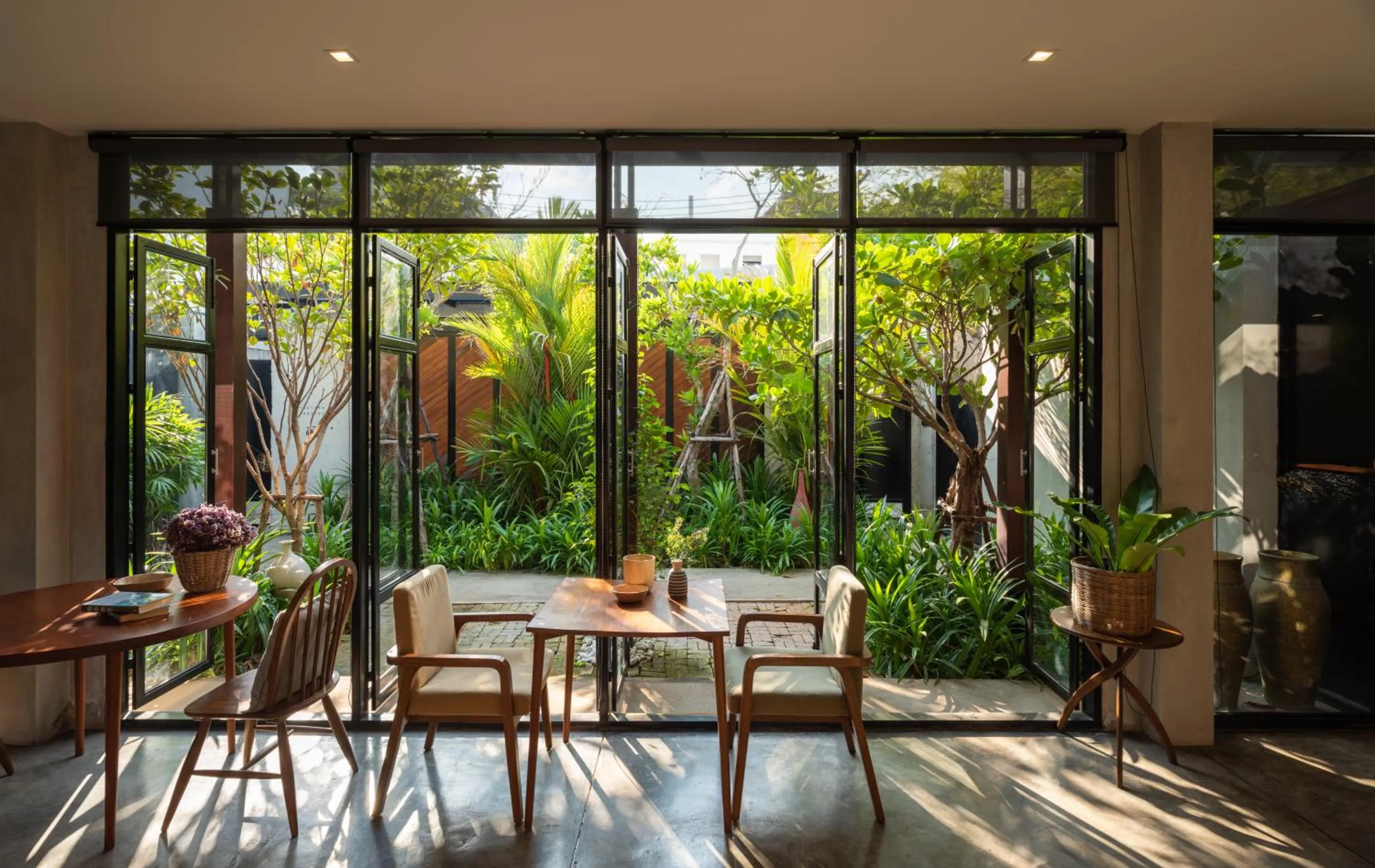 Lobby or reception in Cherlock hotel