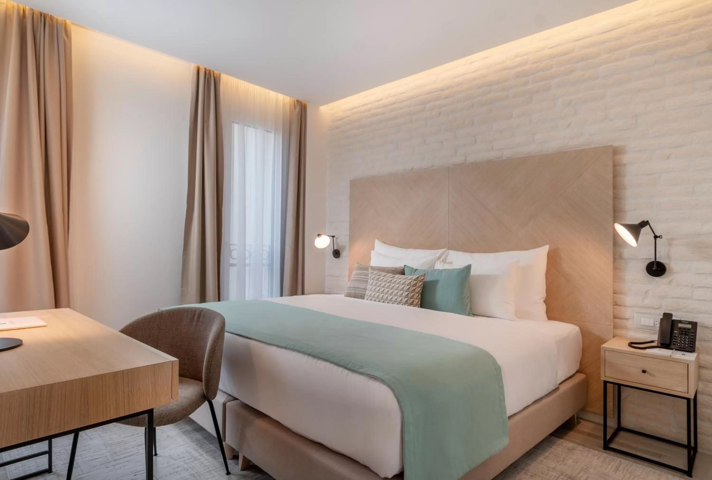 Bed in Lazure Hotel & Marina