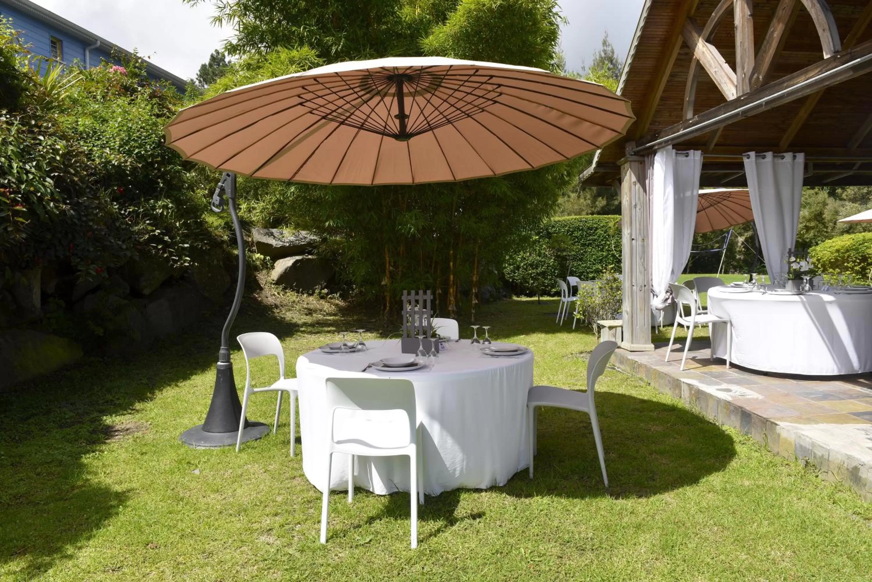 Restaurant/places to eat in Hotel Le Cilaos