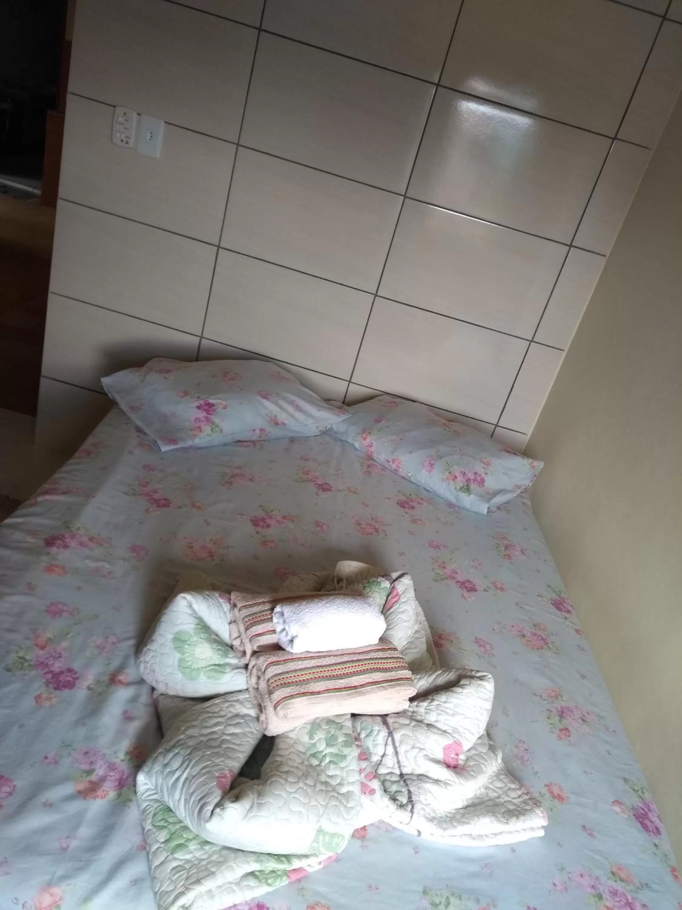 Property building, Bed in Pousada Encanto e Magia