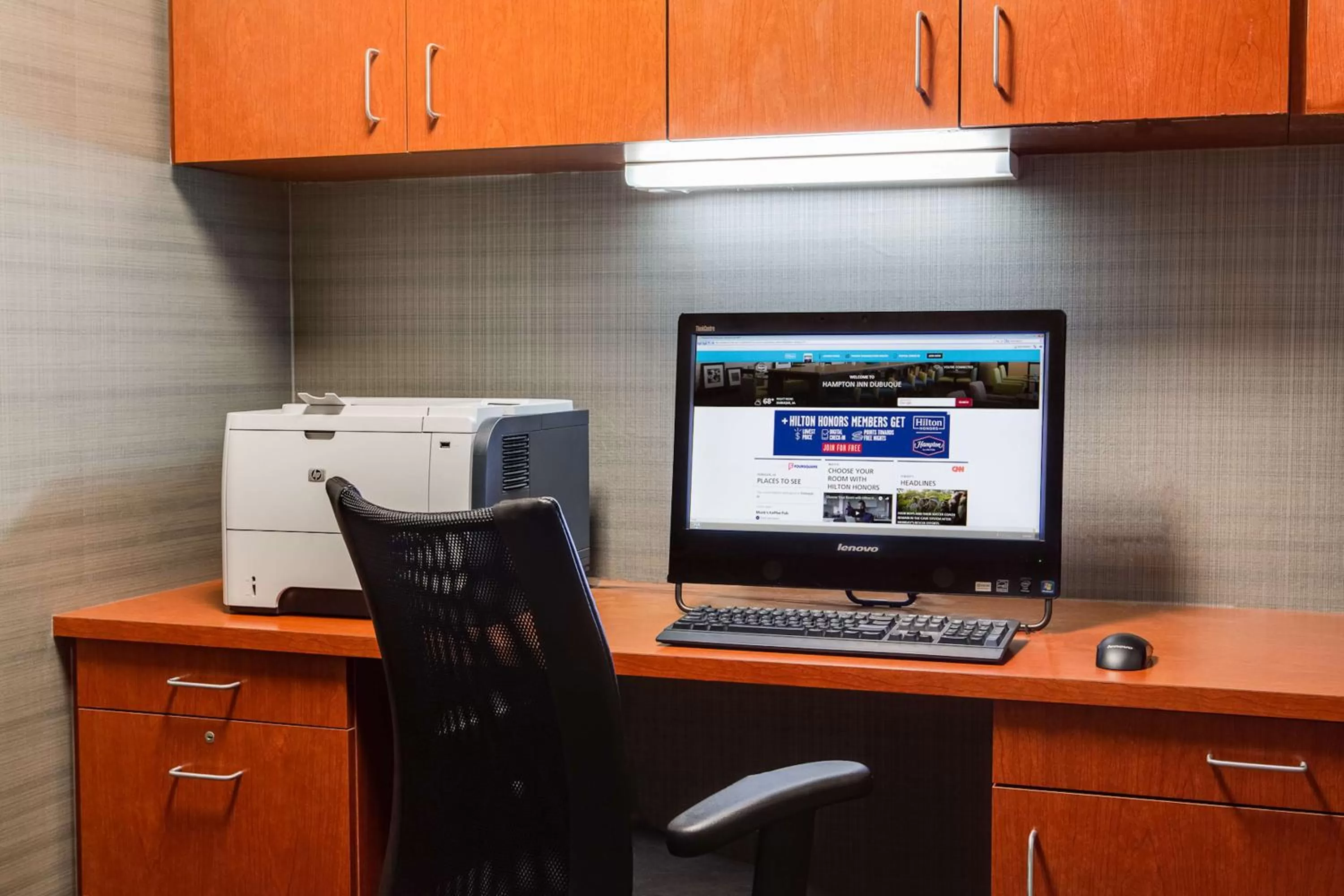Business facilities in Hampton Inn Dubuque