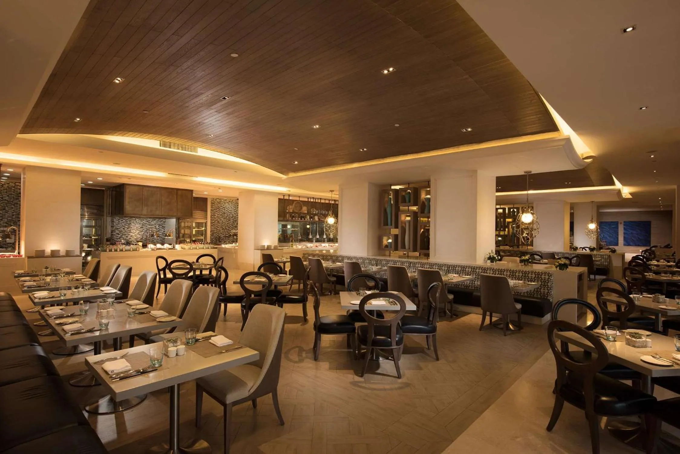 Restaurant/places to eat in Hilton Haikou Meilan - Beachfront Hotel