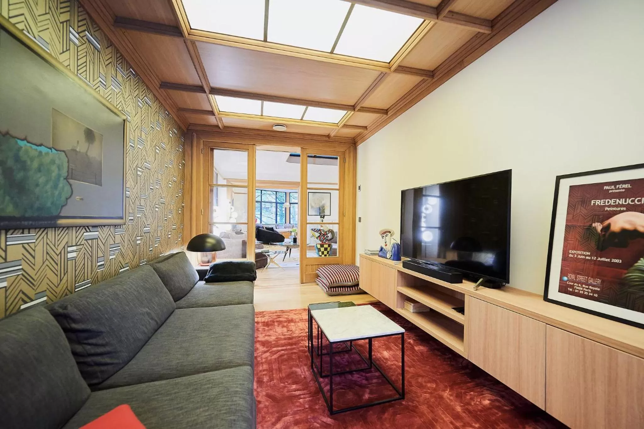 Communal lounge/ TV room, Seating Area in B&B Suites 124