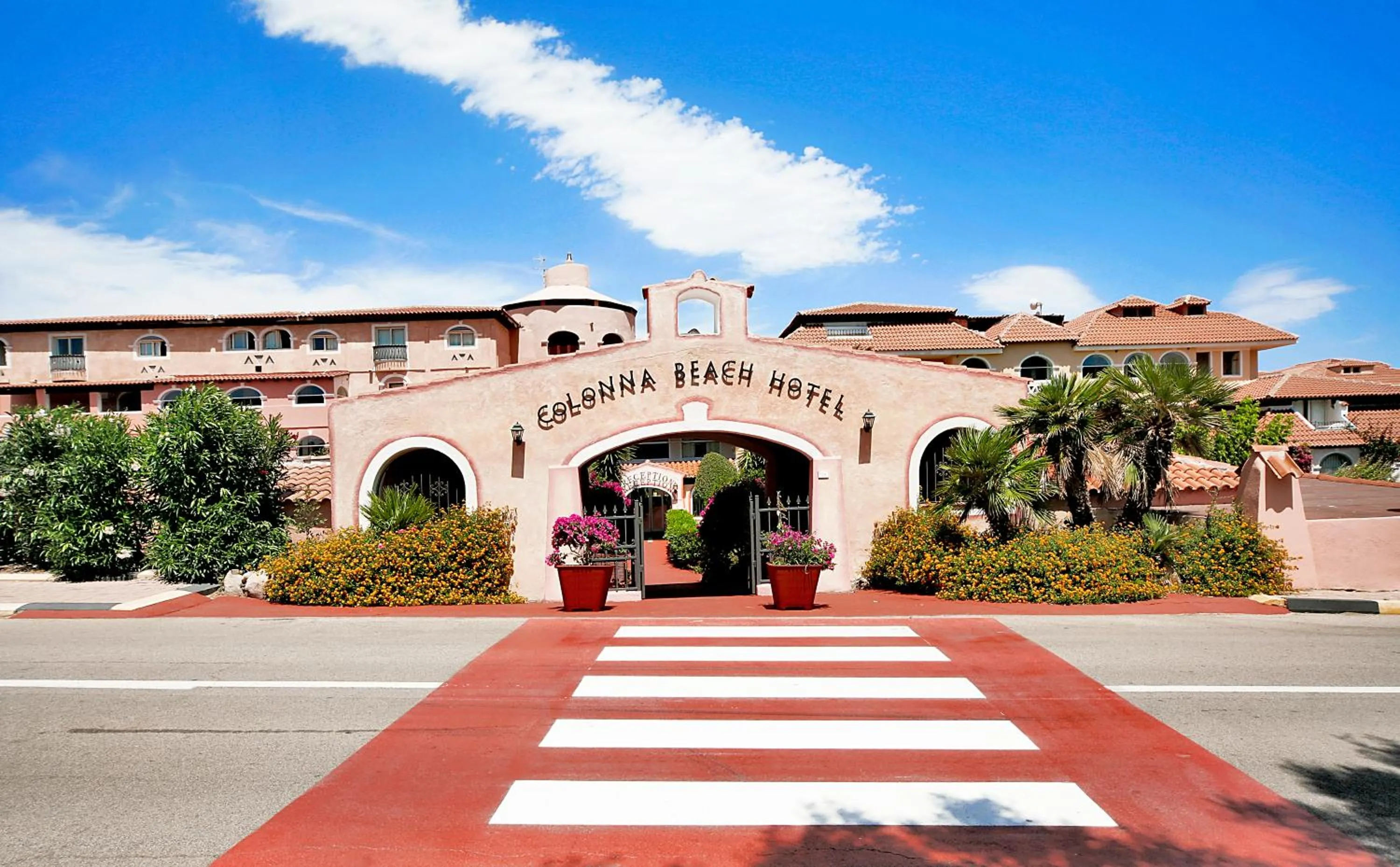 Property building in Colonna Beach Hotel Marinella