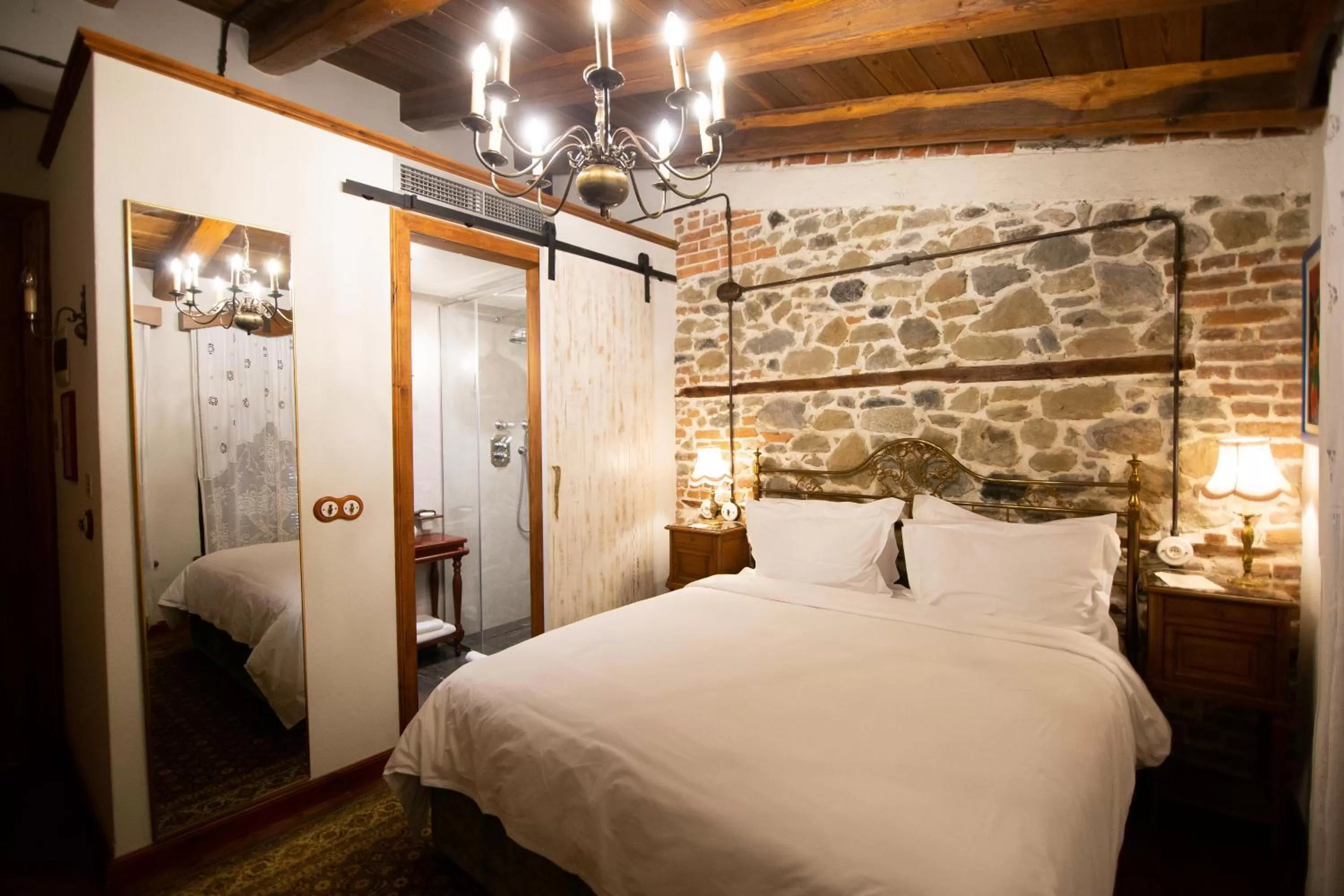 Bedroom, Bed in Vila Ebel Hotel Pool & Spa