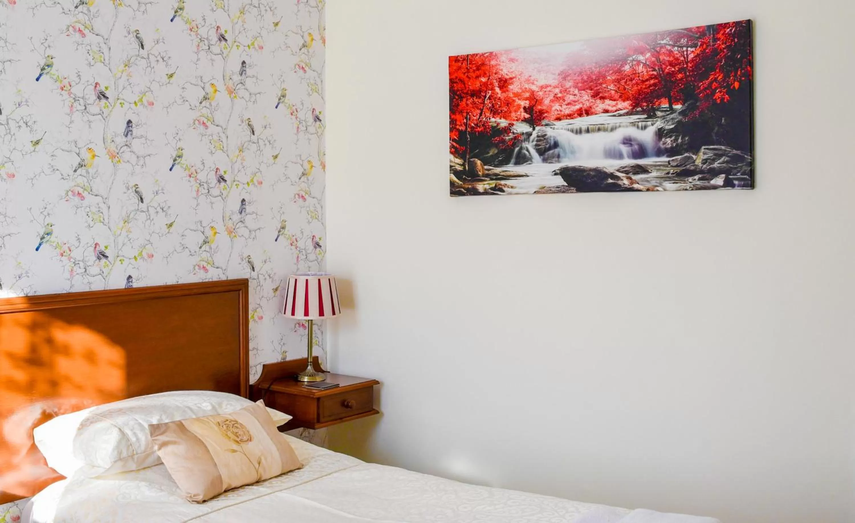 Bedroom, Bed in Grange Bank House